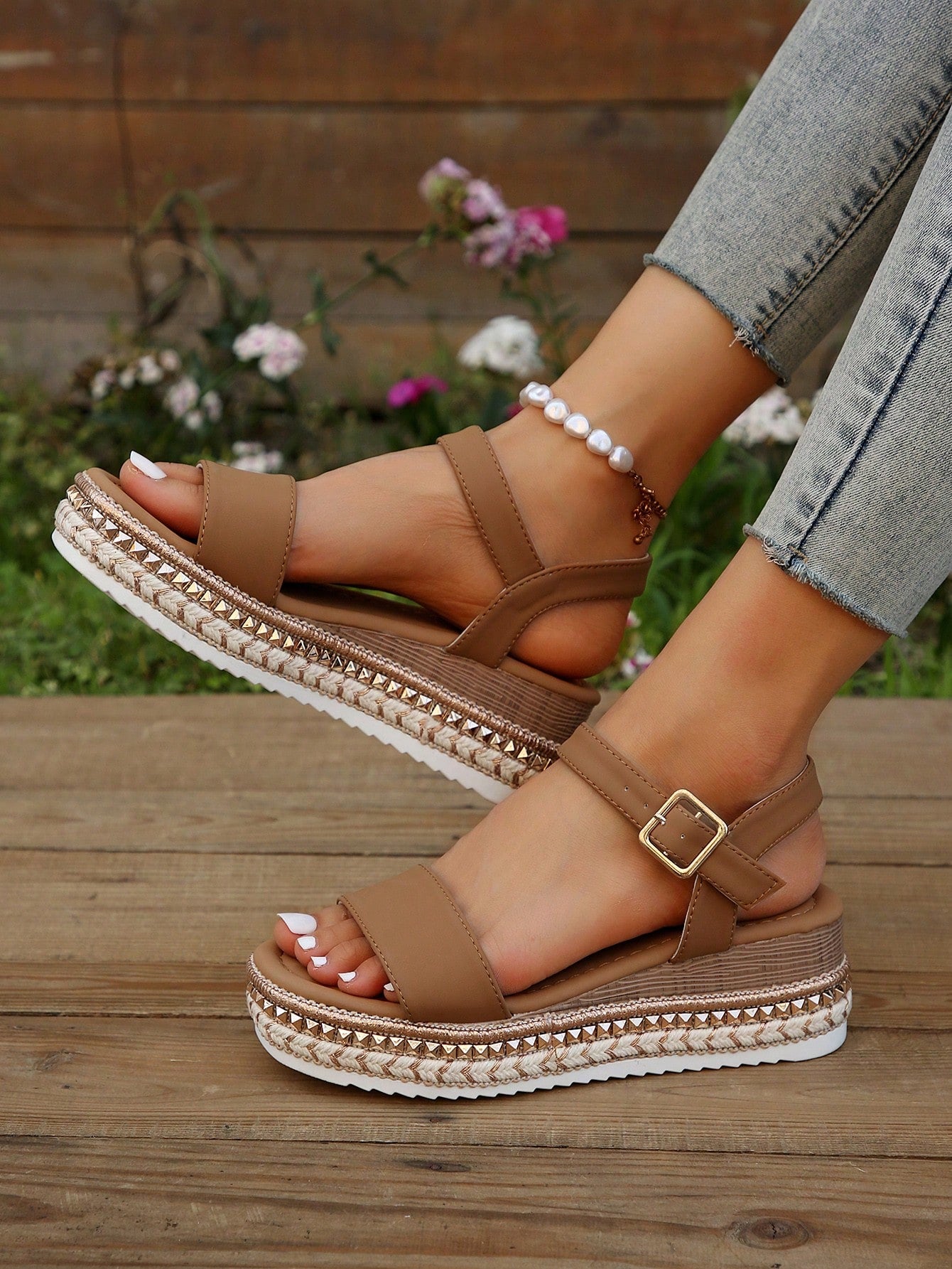 Women Wedge Heel Platform Roman Sandals With Nailed Bottom, Toe Opening, Ankle Buckle Strap Decoration For Casual And Elegant Summer