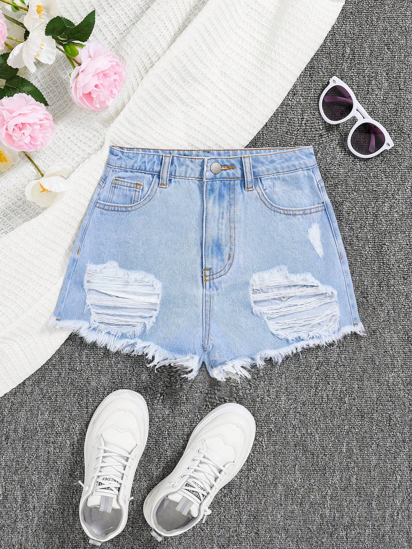 Teen Girls Ripped Raw Hem Denim Shorts