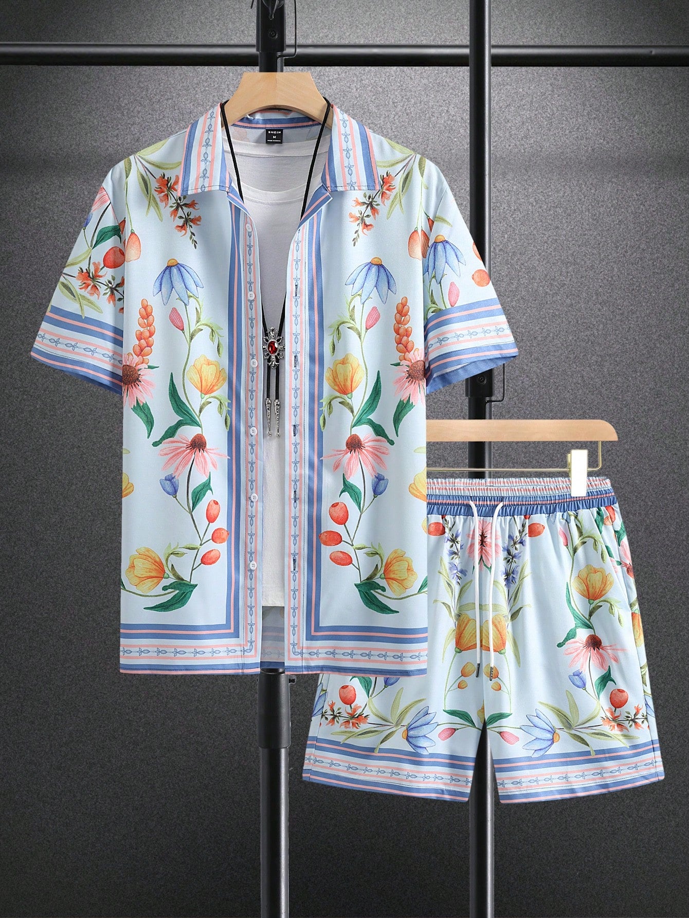 Men Floral Print Shirt & Shorts Without Tee