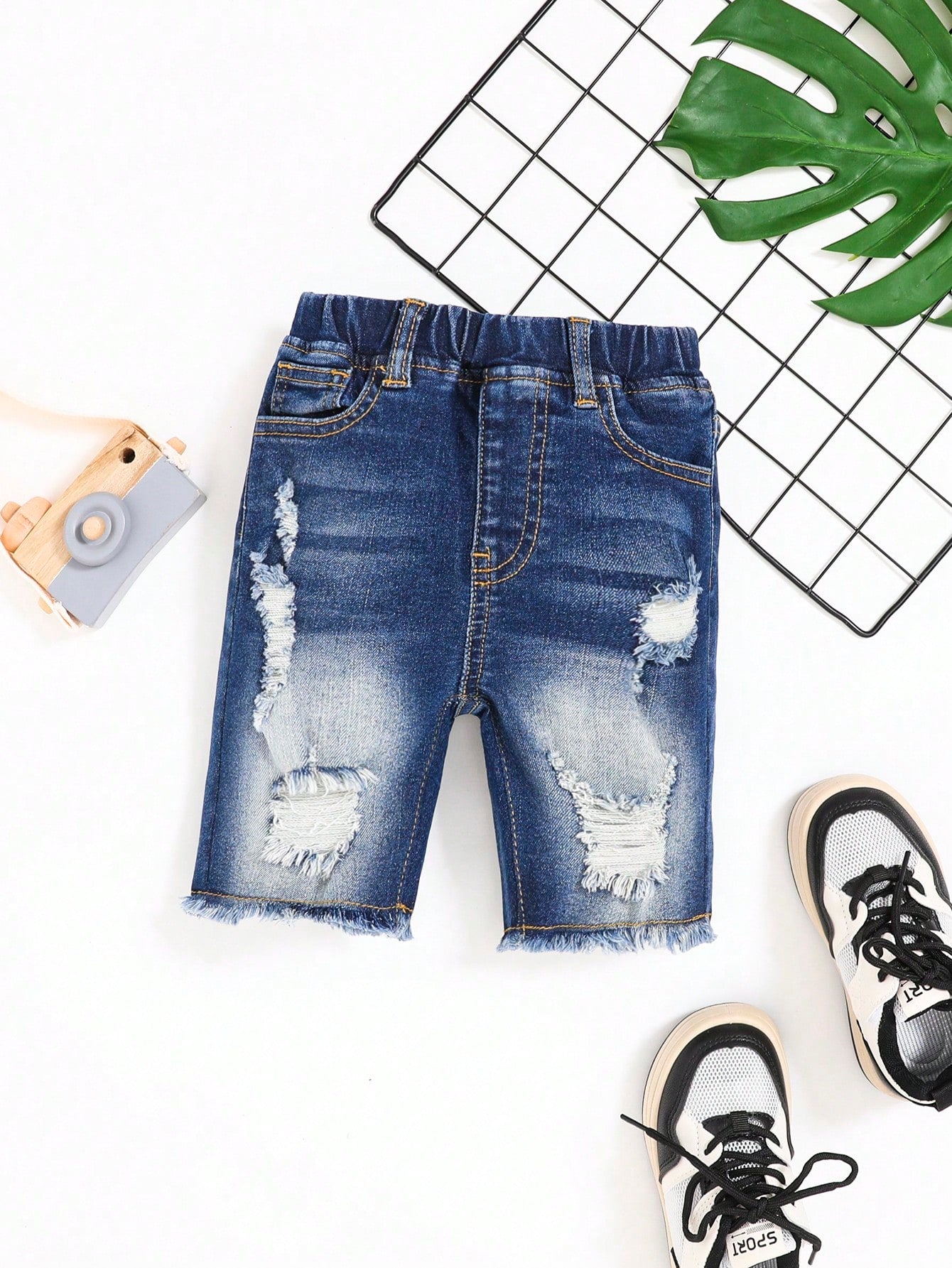 Young Boy Ripped Raw Hem Denim Shorts