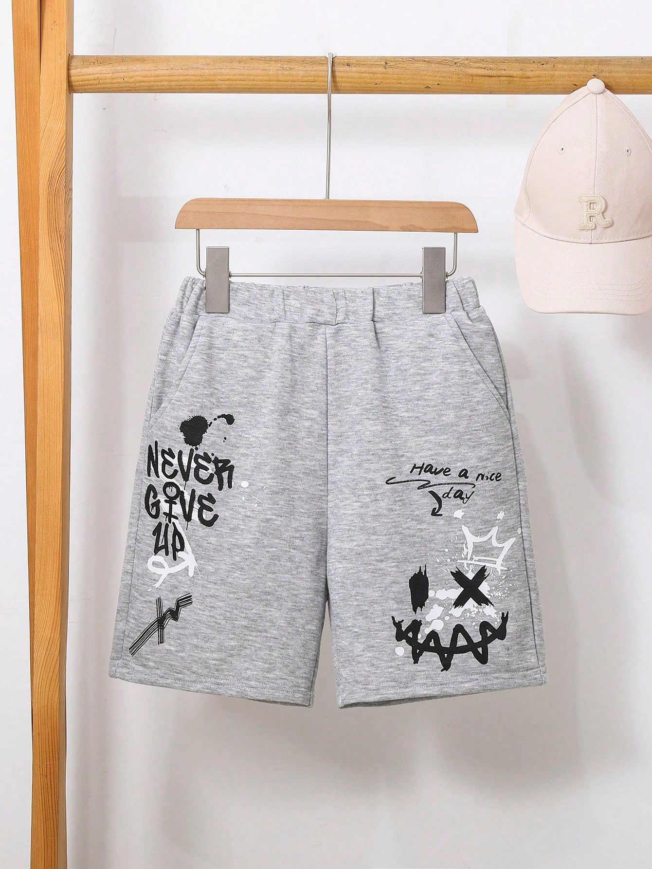 Tween Boy Cool Graffiti & Letter Print Athletic Shorts