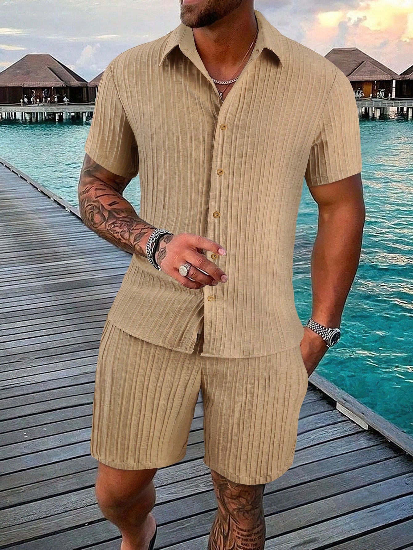 Men Solid Button Up Shirt & Shorts