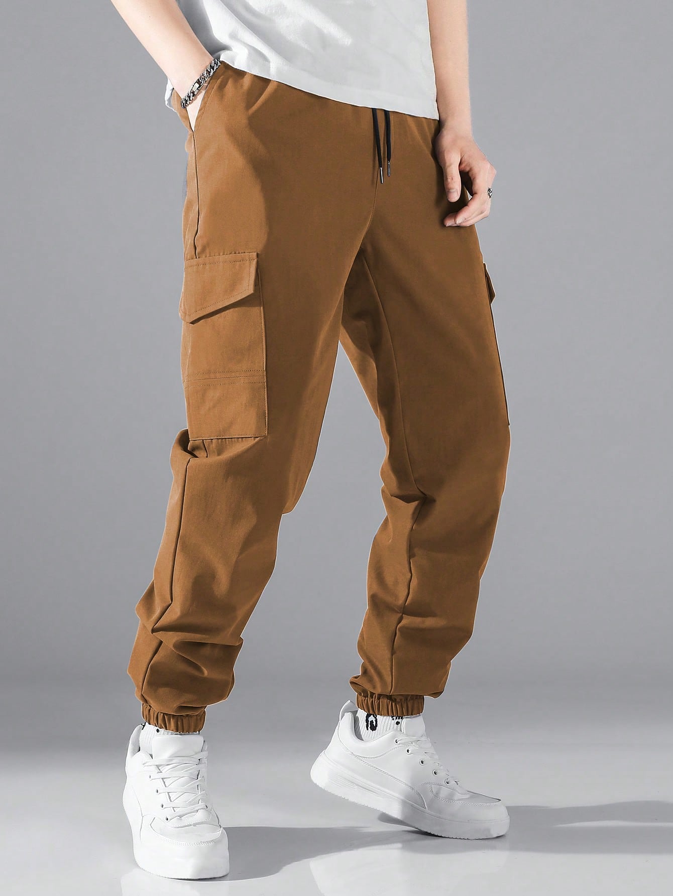 Men Flap Pocket Side Drawstring Waist Pants