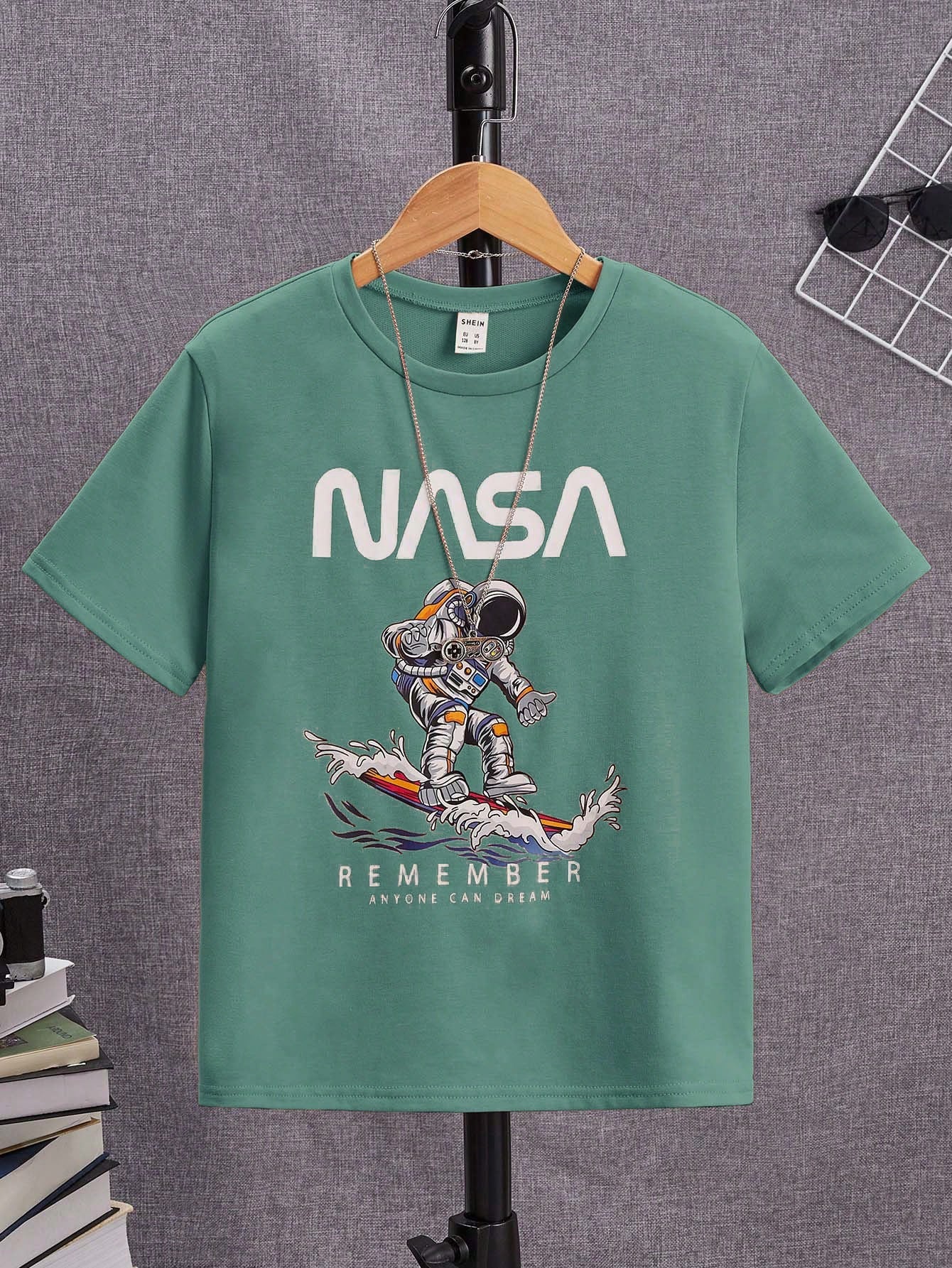 Tween Boys' Casual Astronaut Printed Loose Fit Knit Short Sleeve T-Shirt With Crew Neck