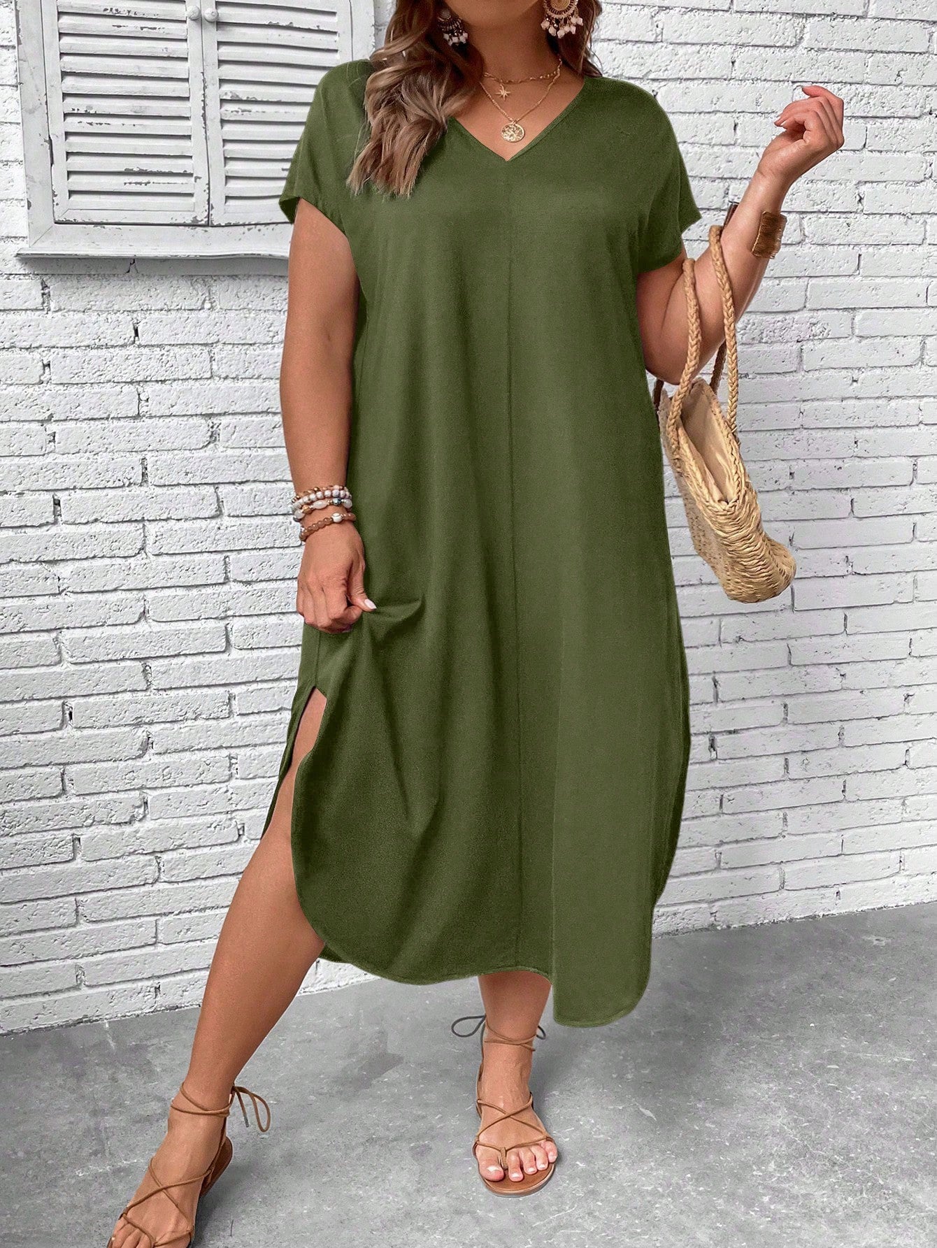 Plus Solid Batwing Sleeve Split Hem Dress