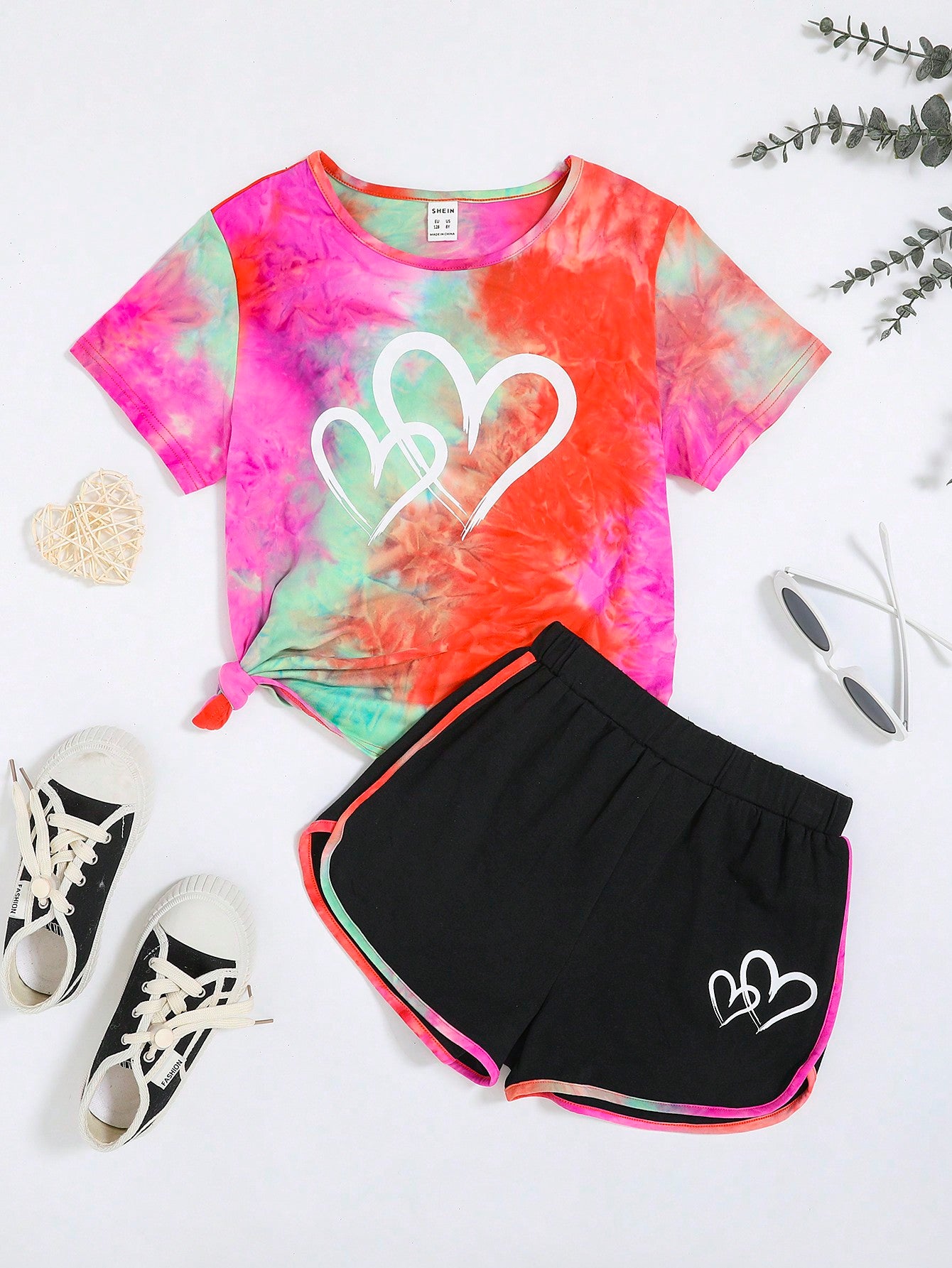 Tween Girl's Knitted Tie-Dye Heart Printed T-Shirt + Color-Block Shorts Vacation Casual Sets