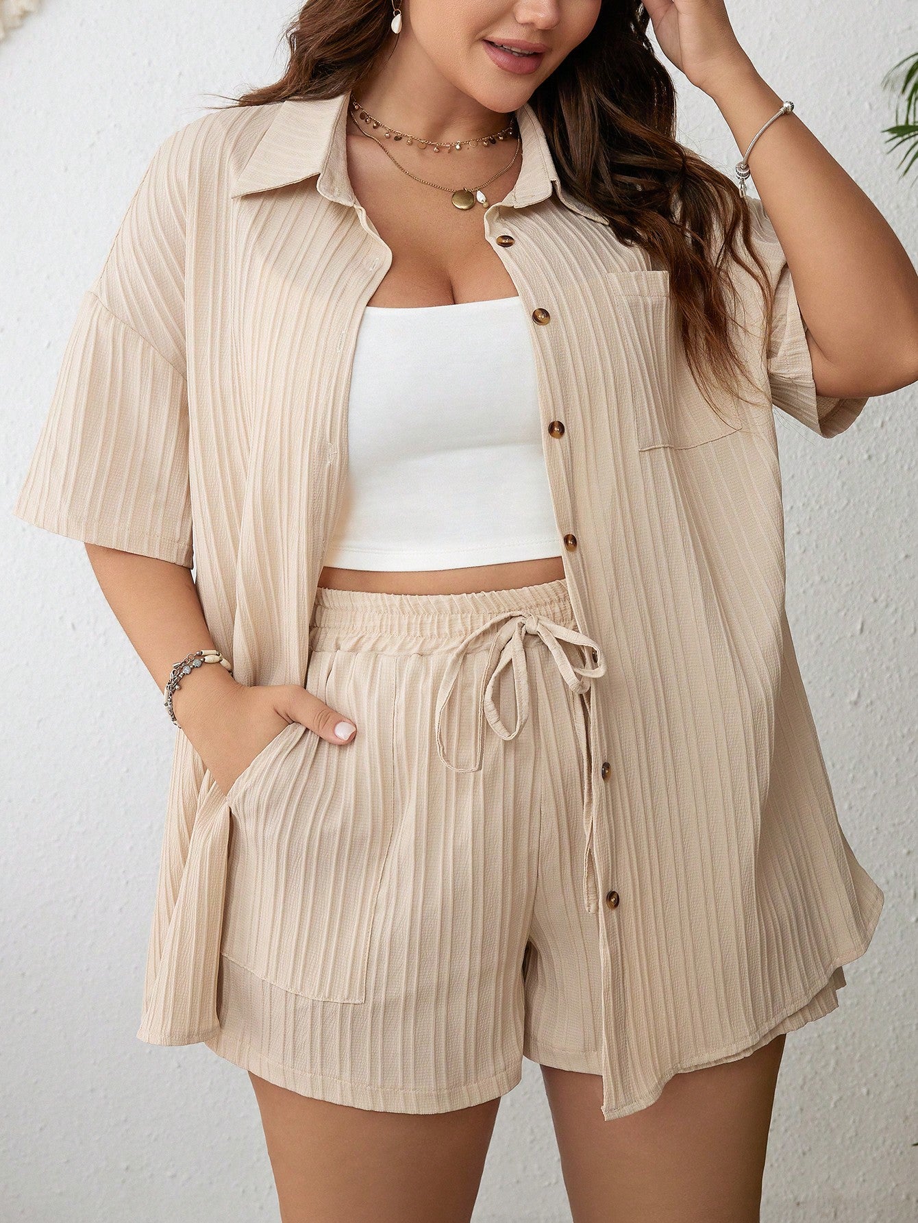 Plus Drop Shoulder Shirt &amp; Drawstring Waist Shorts Two Piece Outfits