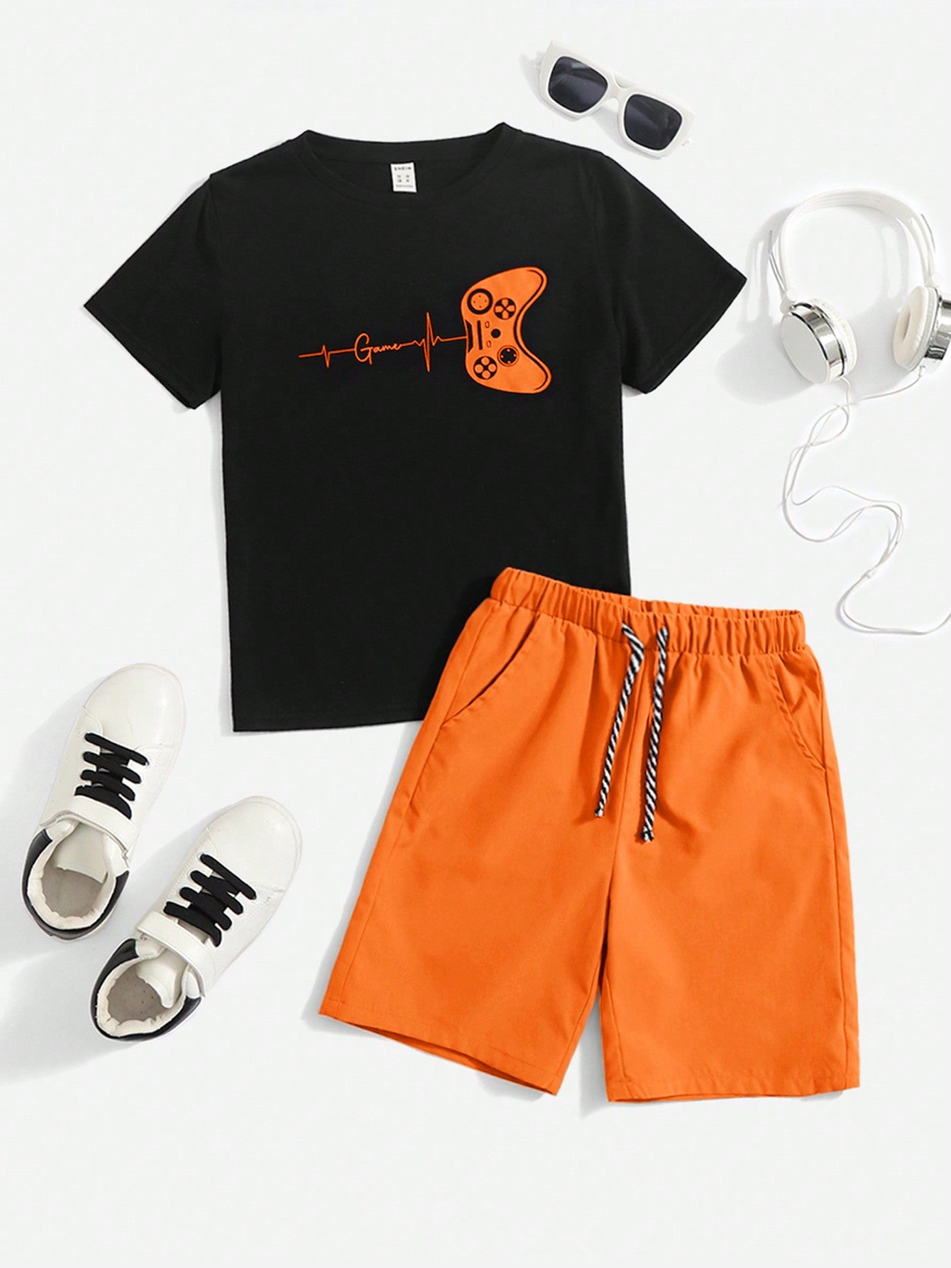 Tween Boy Gamepad & Letter Graphic Tee & Drawstring Waist Shorts