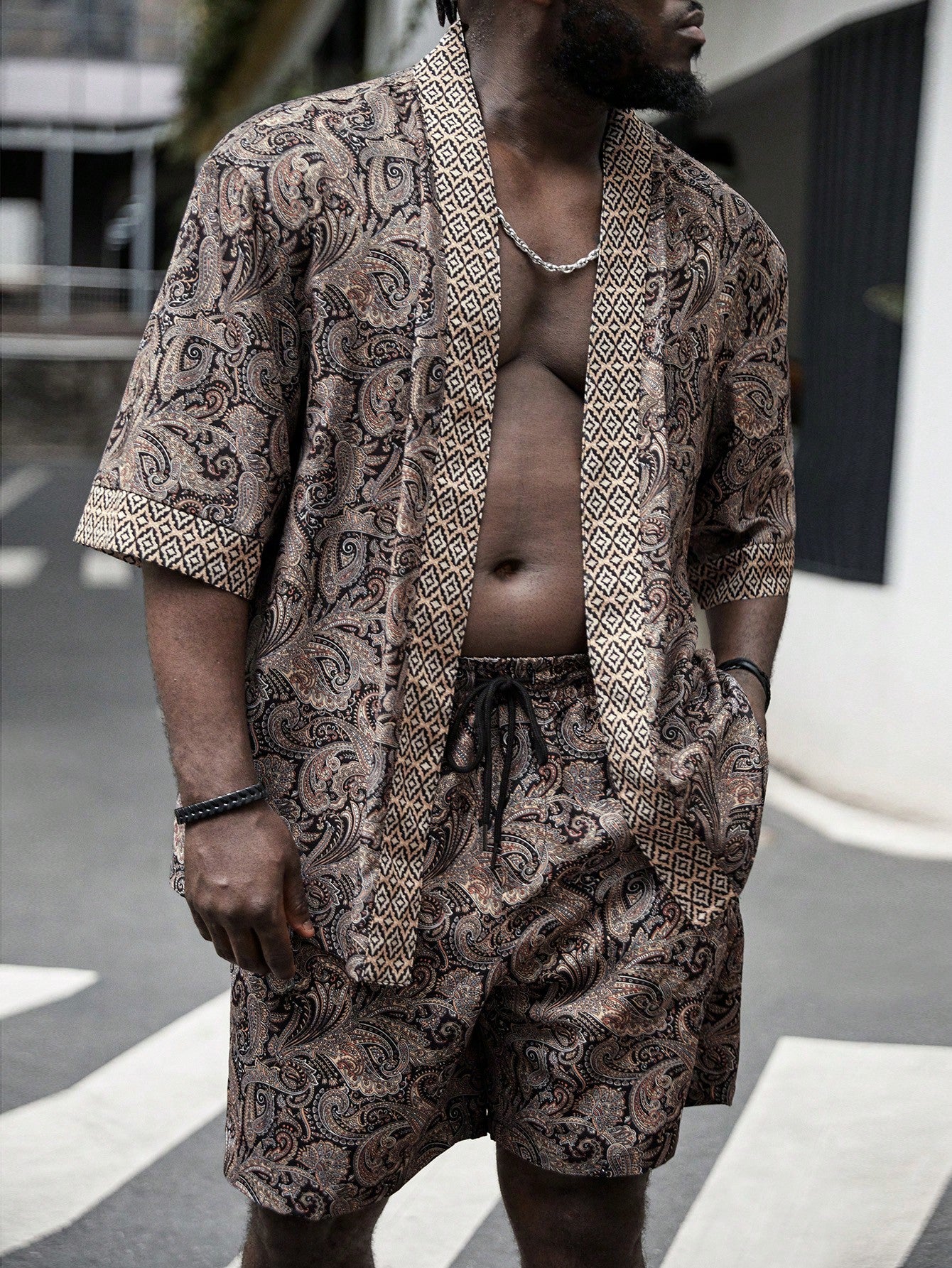 Men Plus Paisley Print Kimono & Drawstring Waist Shorts