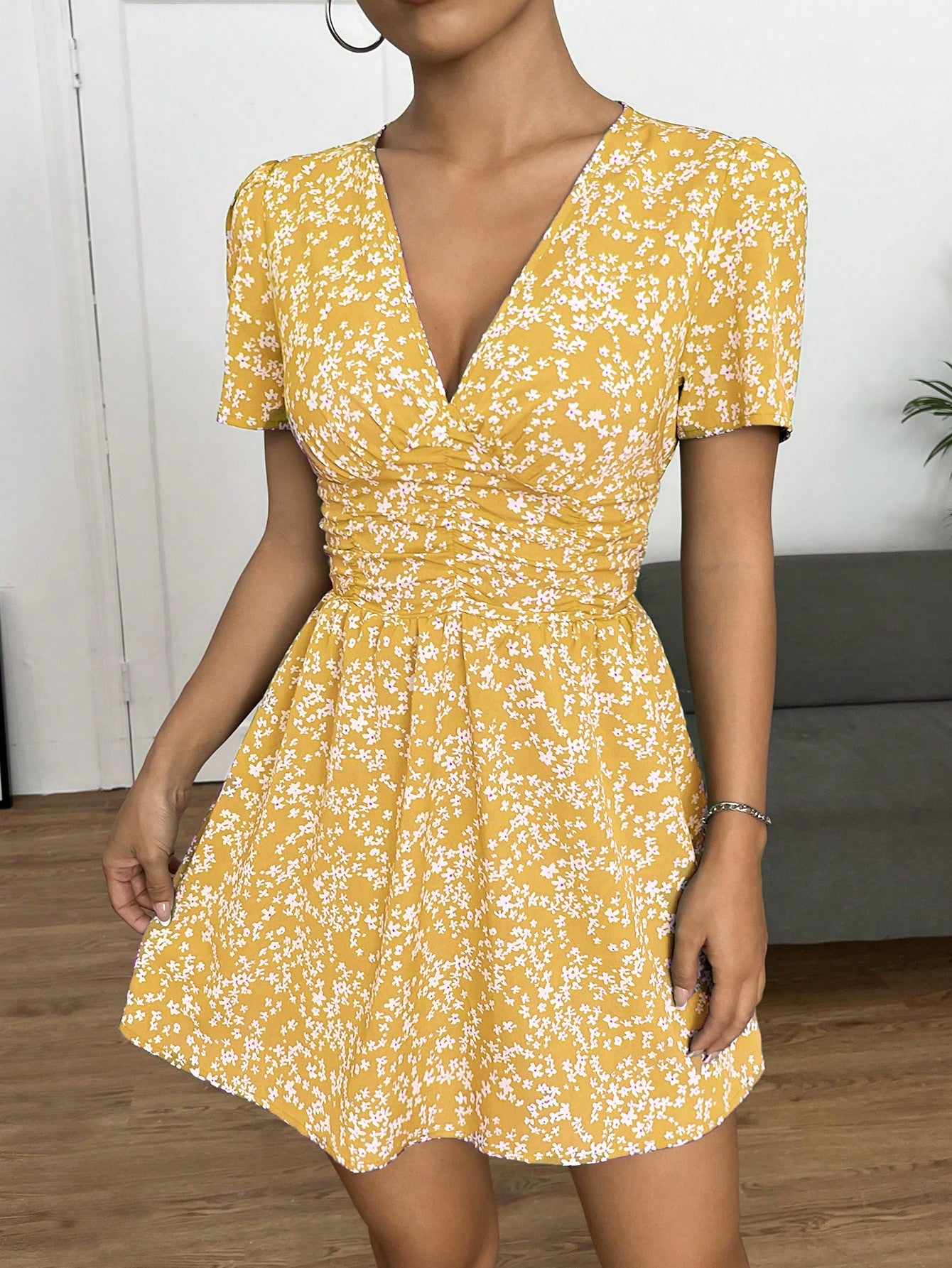 Ditsy Floral Print Puff Sleeve Short  Summer Dress