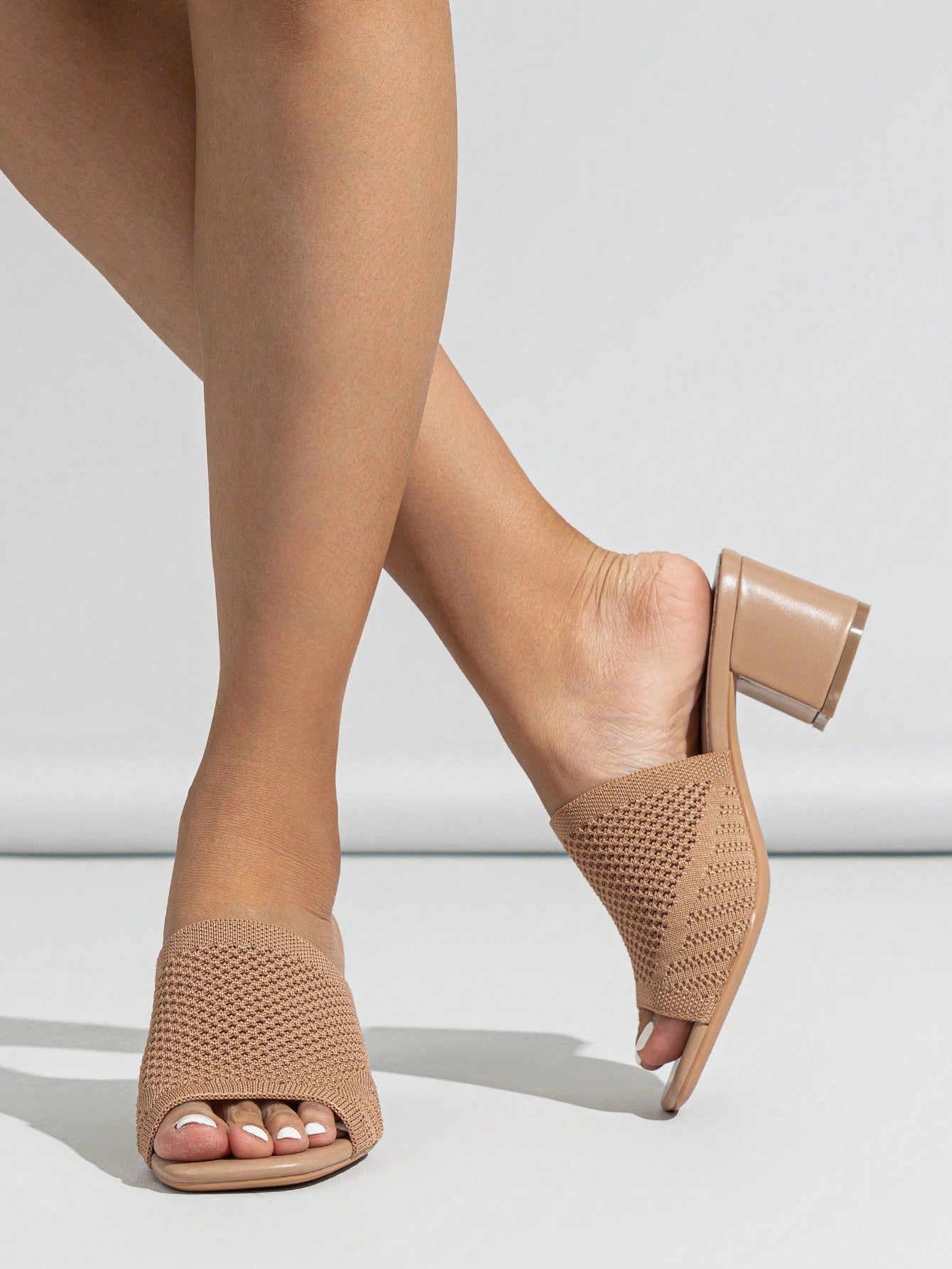 Spring/Summer Fashionable Woven Chunky Heel Women's Camel Color Slipper, Open Toe High Heel Sandals