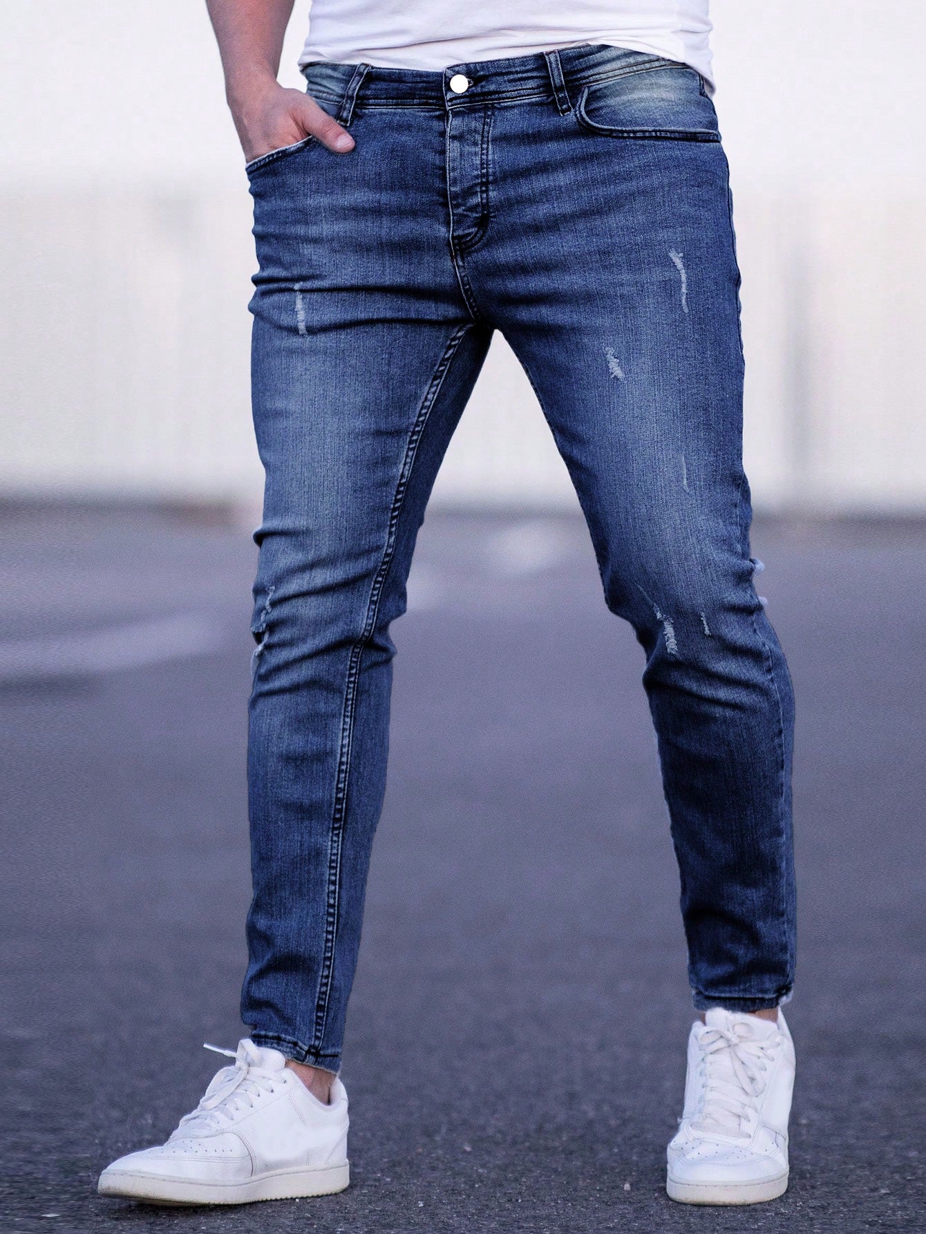 Men Cotton Ripped Slant Pocket Jeans