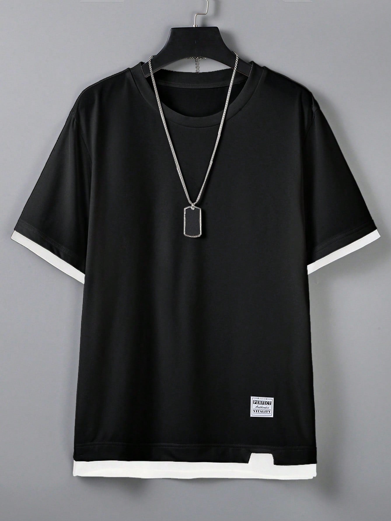 Men Plus Letter Patched Contrast Trim Tee Without Necklace