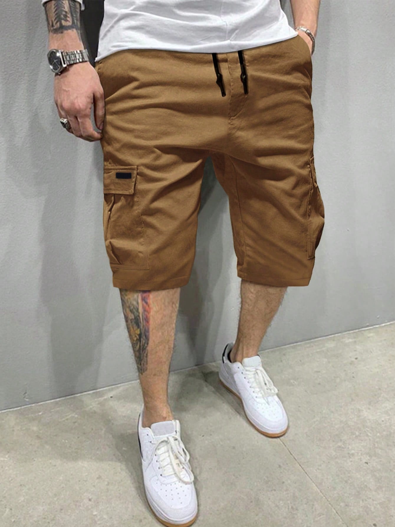 Men Flap Pockets Drawstring Cargo Shorts