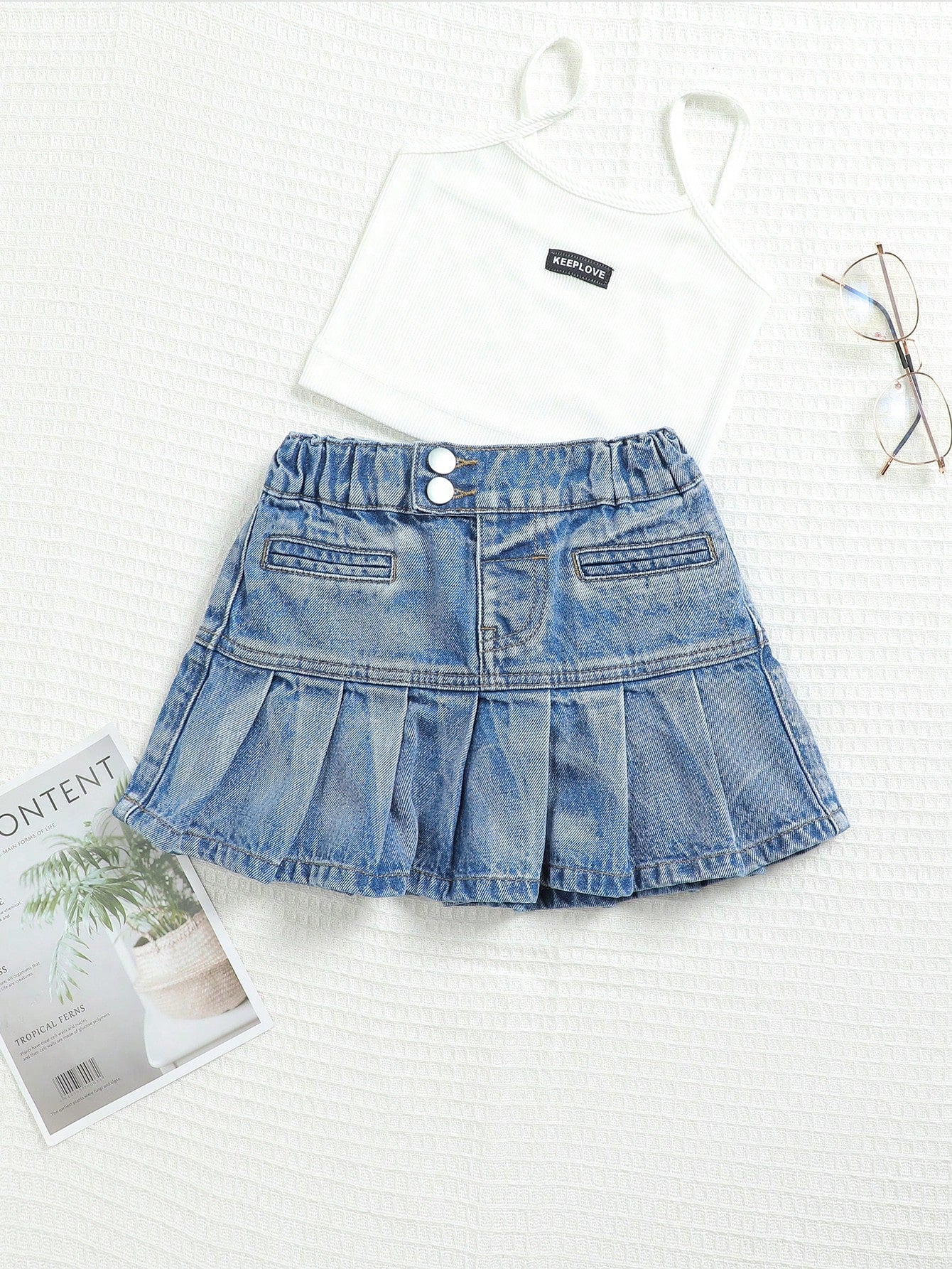 Young Girl Pleated Hem Denim Skirt