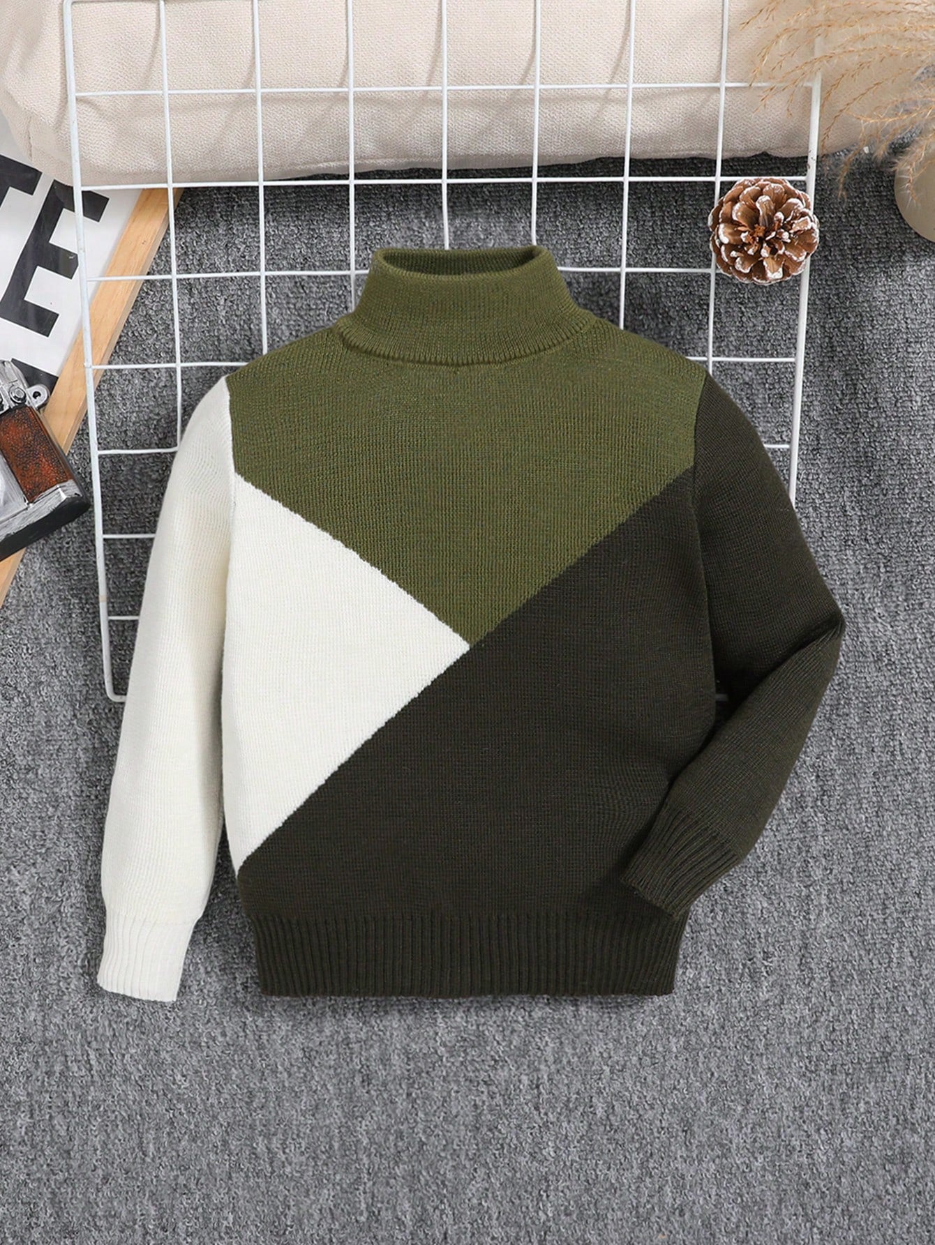 Young Boys' Casual Loose Streetwear Color Block Turtleneck Sweater For Autumn And Winter