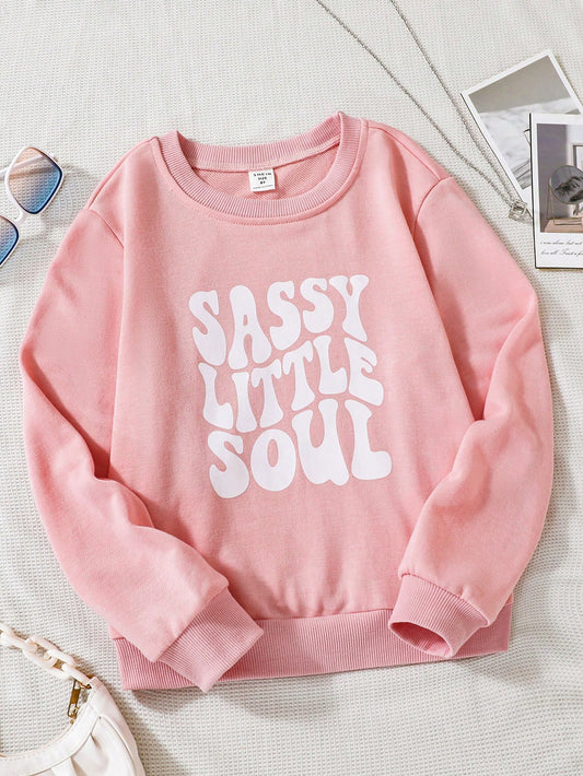 This Tween Girl's Letter Graphic Sweatshirt Is Stylish And Personalized. Its Unique Letter Pattern Shows Personal Charm. The Comfortable Fabric Is Warm And Soft, Suitable For Wearing In Autumn And Winter. The Fashionable Letter Design Reveals Unique Taste