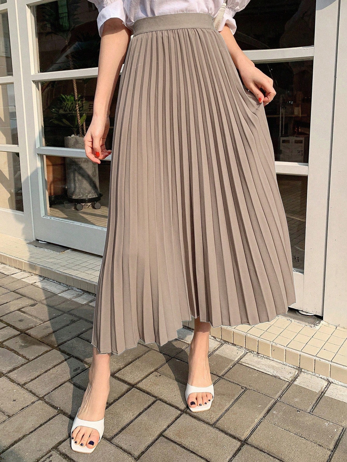 DAZY Solid Color High Waisted Pleated Skirt