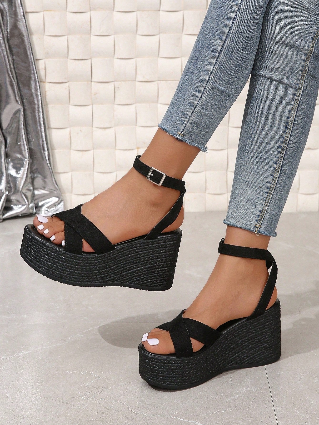 Women Plus Size Fashionable Weaving Open Toe Thick Platform Wedge Heel Sandals