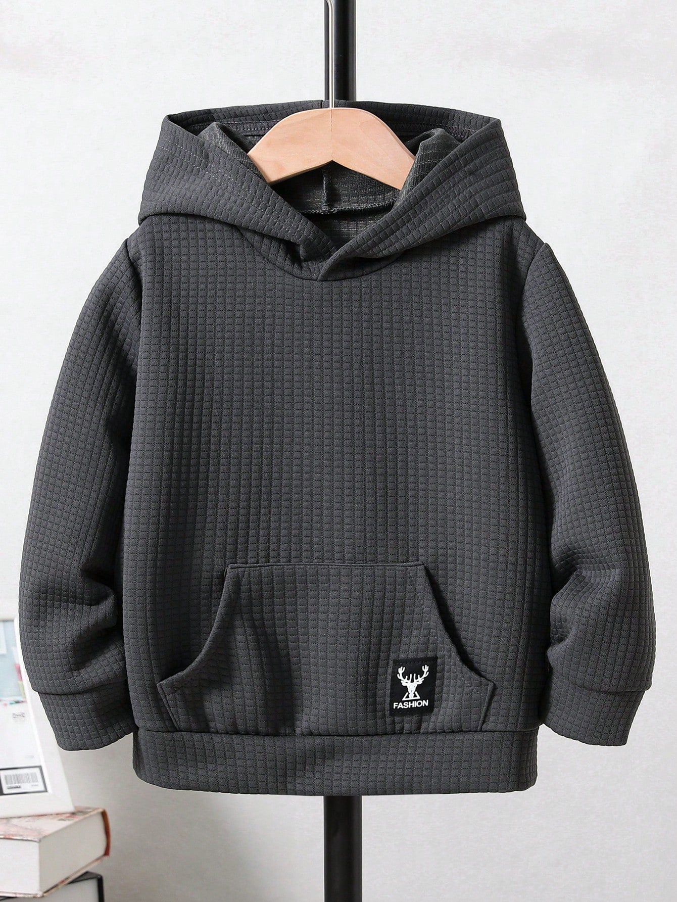 Young Boy Letter Patched Kangaroo Pocket Hoodie