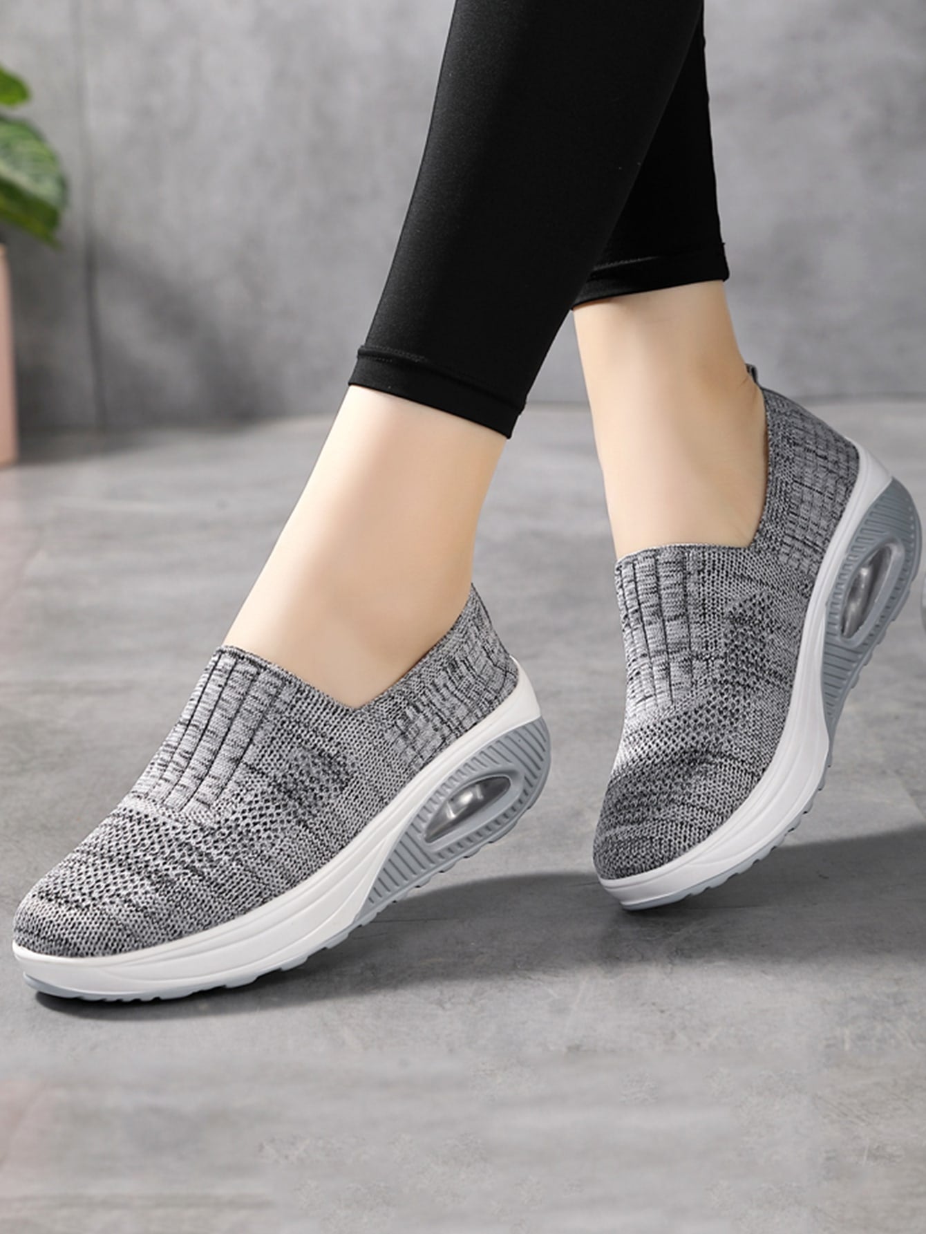 Women's sports shoes with sloping heels and thick soles for outdoor comfort, breathability, fashion, and anti slip elderly shoes