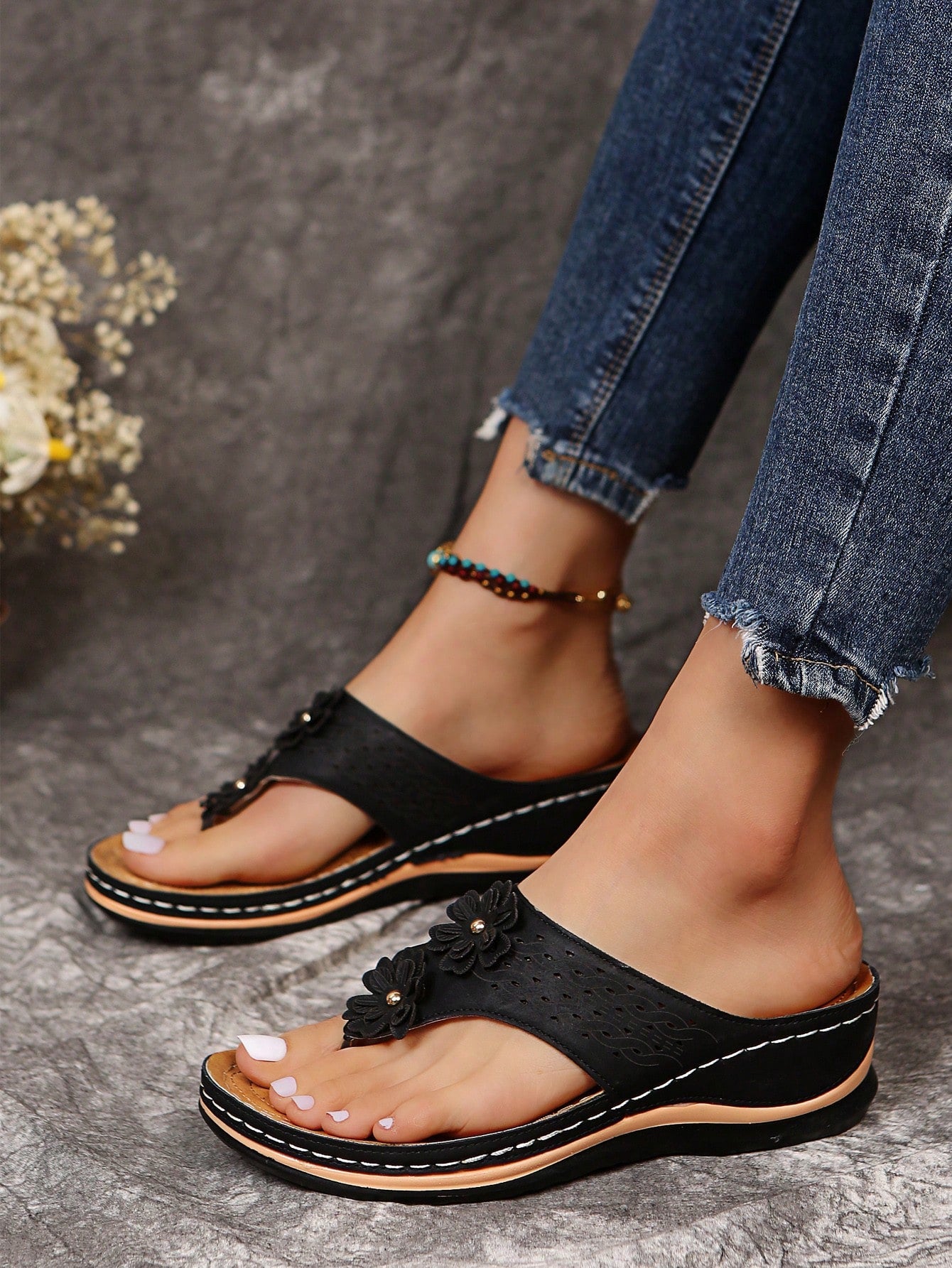 Women's Cross-Border Slip-Resistant Thick-Soled Sandals With Vehicle Seam Thread, Metal Buckle, Non-Slip Sole, Open Toe, And Hollow-Out Design, Plus Size