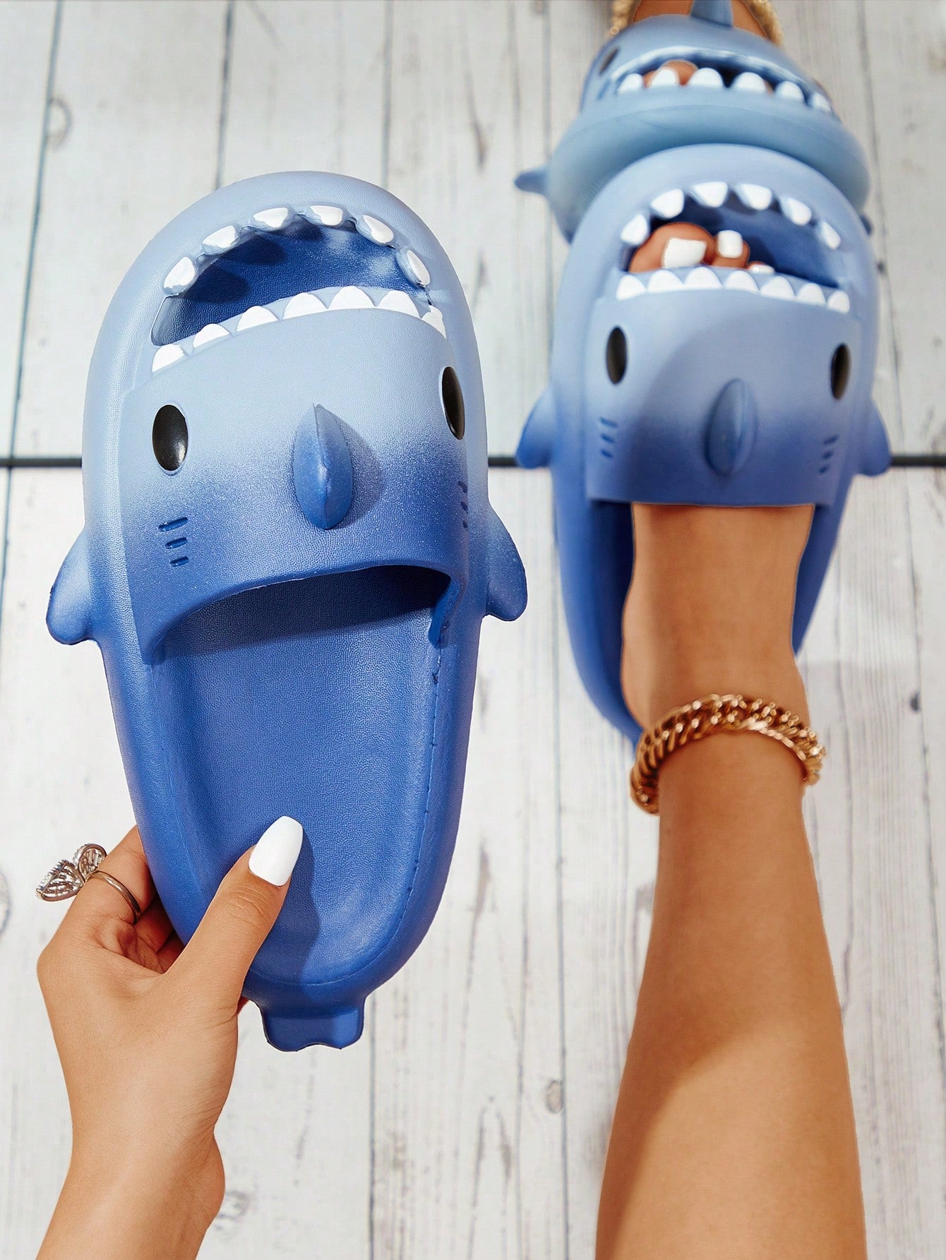 Fun & Stylish Ombre Shark Women's Home Slippers, Lightweight Comfort Thick Sole Flip Flops