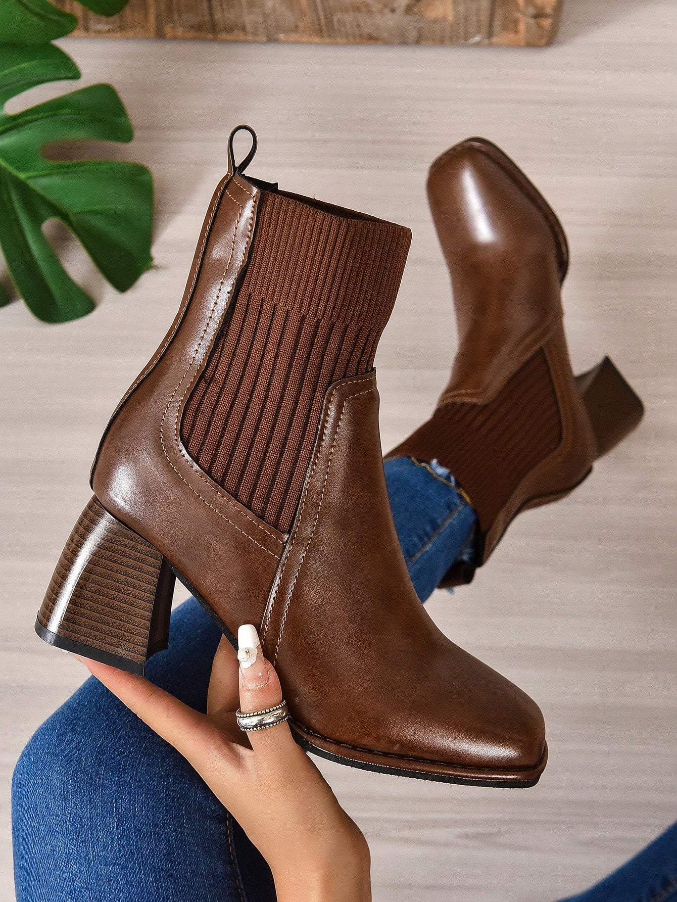 Ladies' Fashionable Light-weight Comfortable Brown Boots