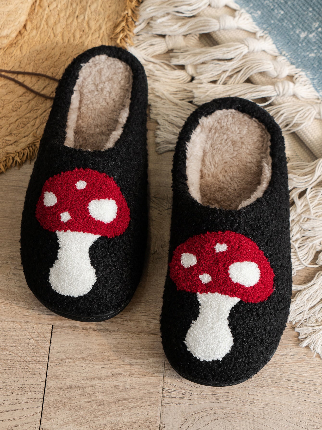 Casual Mushroom Pattern Indoor House Slippers