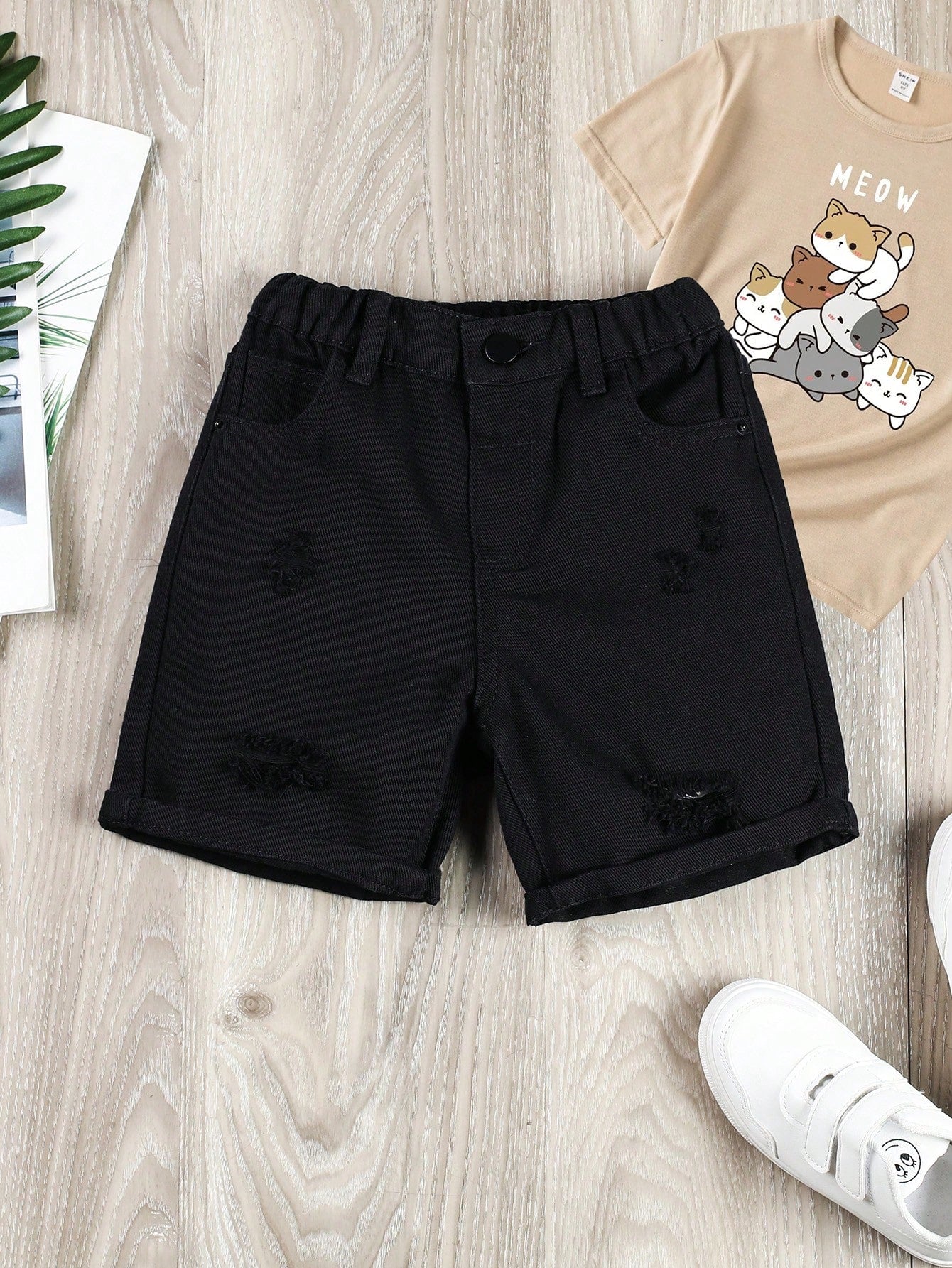 Young Boy Ripped Elastic Waist Denim Shorts