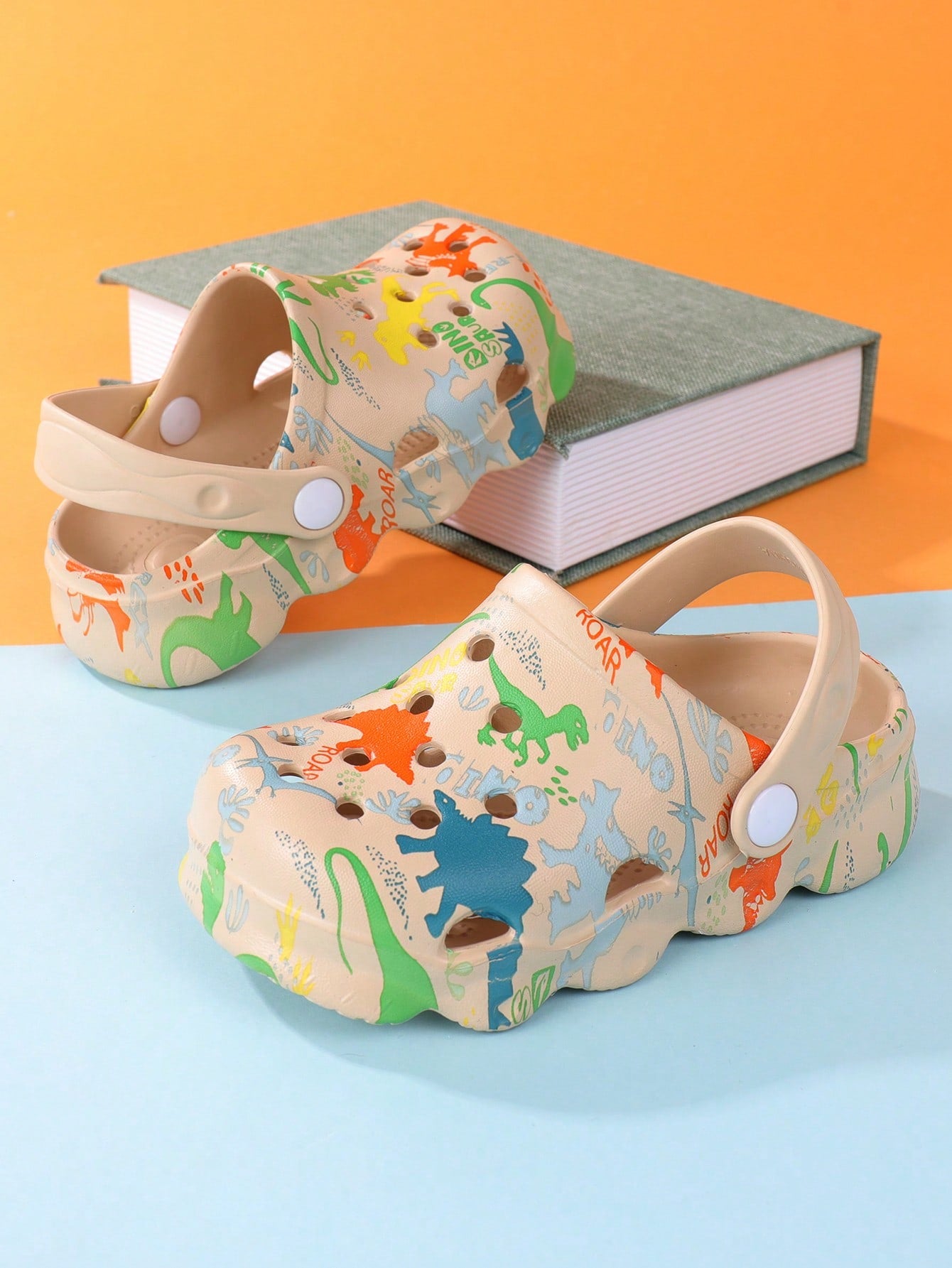 1pair Kids Cute Cartoon Dinosaur & Letter Hollow-Out Breathable Sandals For Boys & Girls