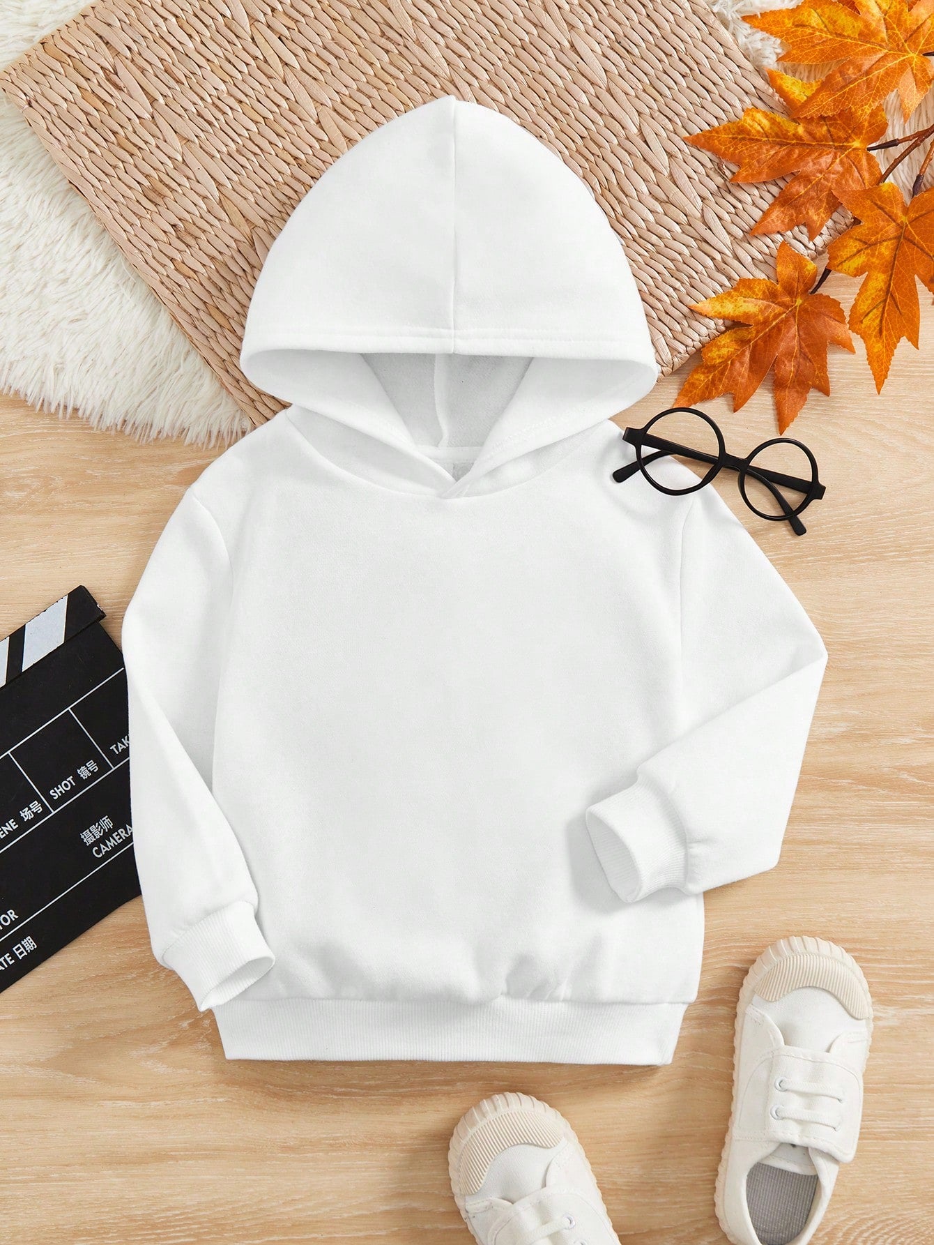 Young Boy Loose, Casual, Solid-Colored, Fleece-Lined Hoodie Suitable For Autumn And Winter