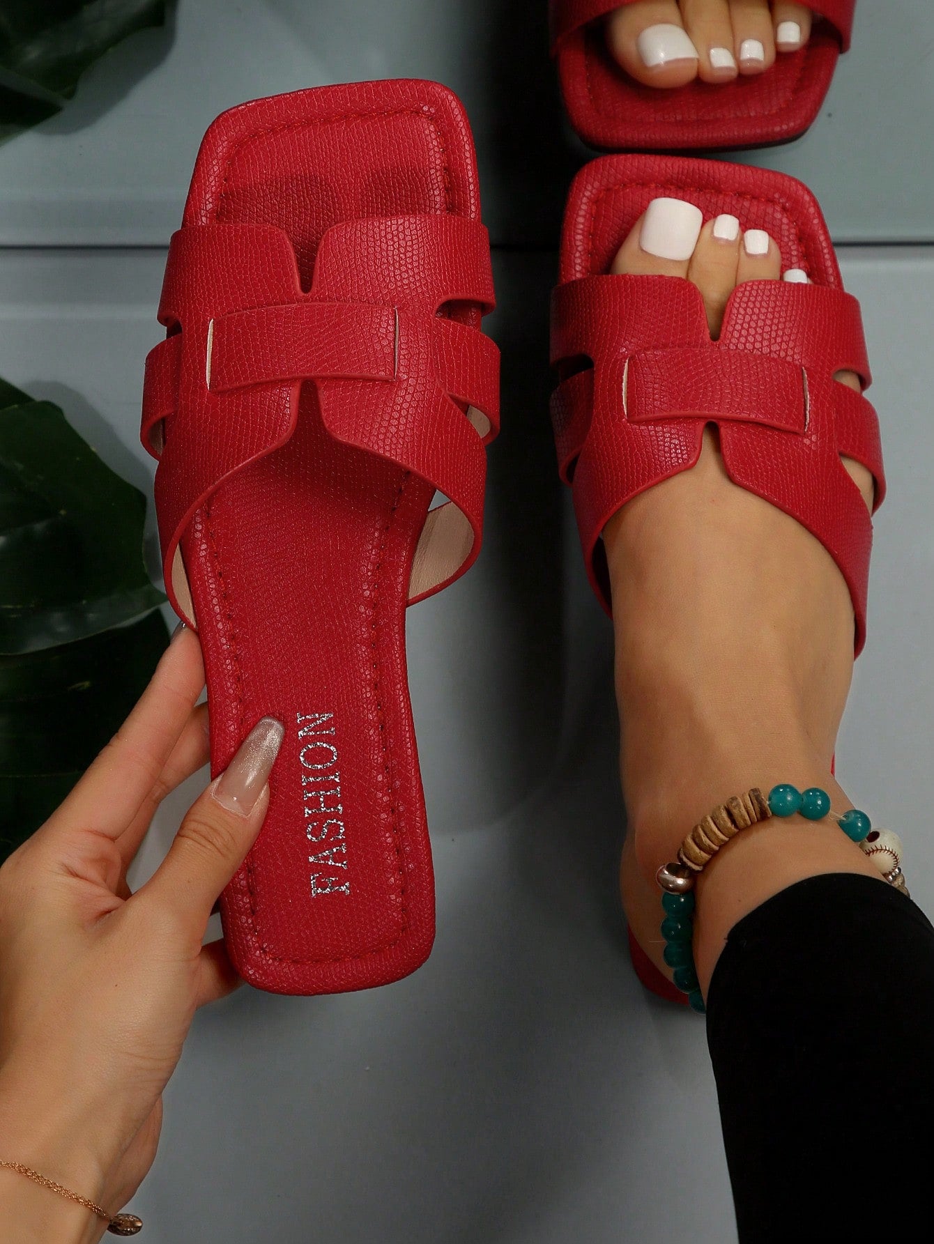 Ladies' Casual Summer Comfortable & Fashionable Flat Sandals