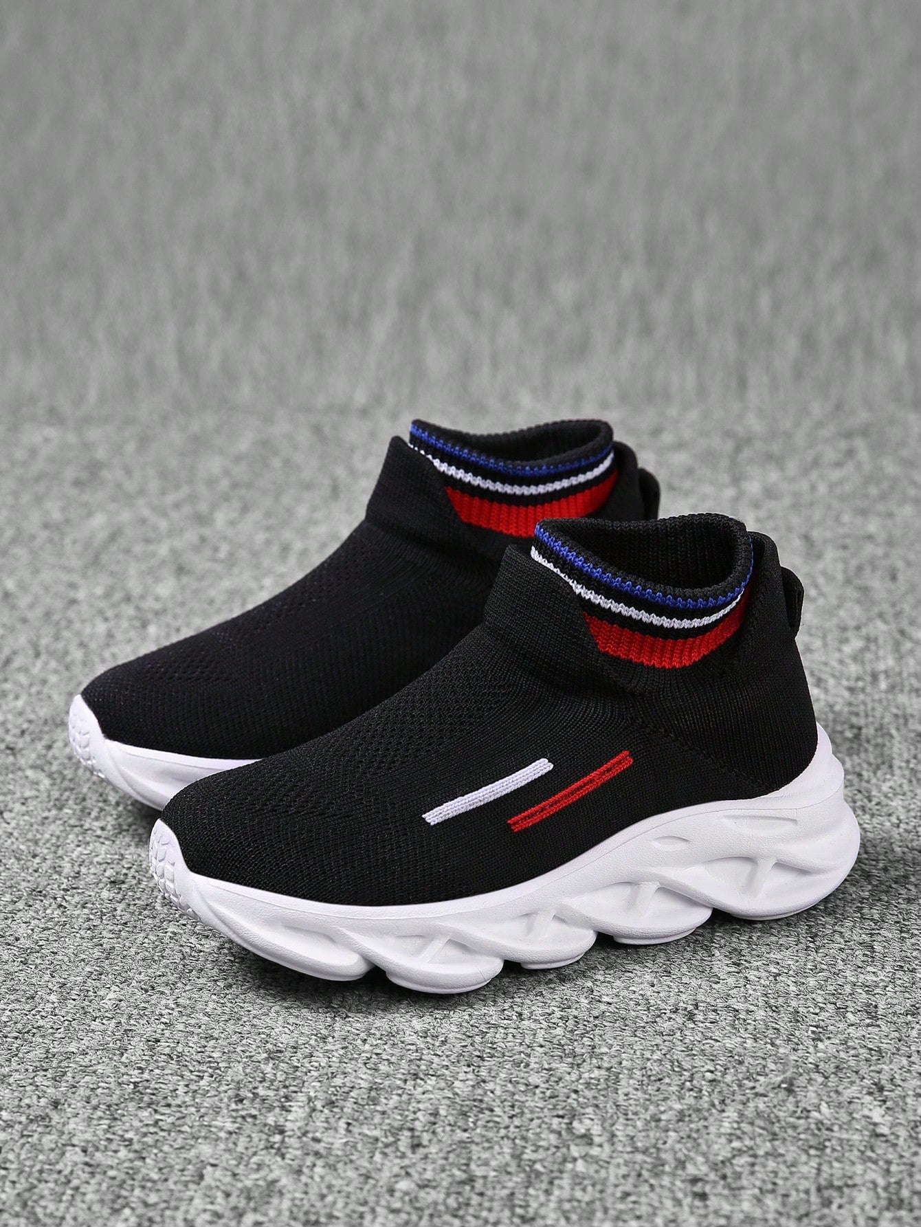 Kids Running Shoes Boys Stripe Pattern Slip On Running Shoes