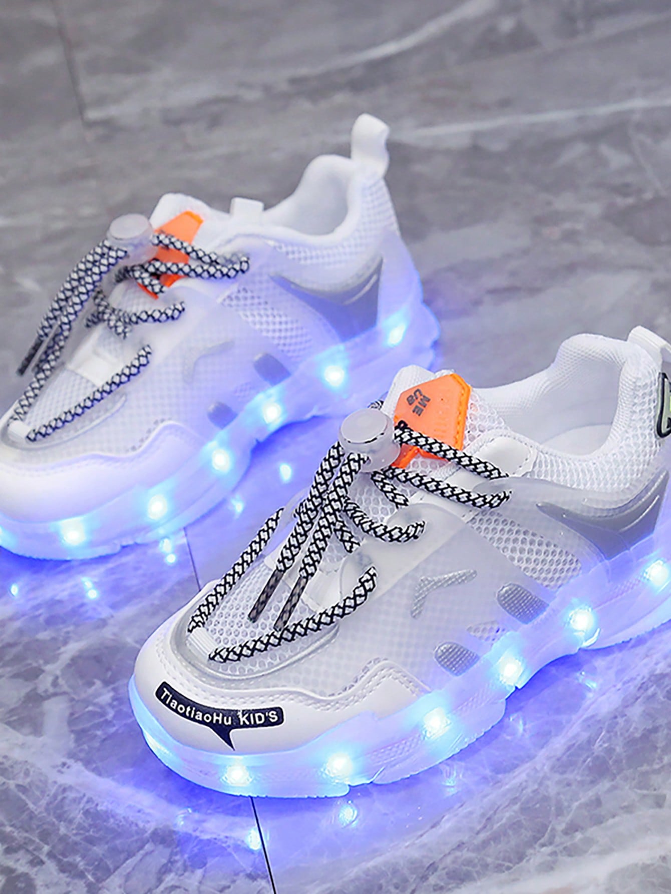 Usb Charging Led Light Up Shoes Made Of Breathable Mesh, Suitable For Boys, Girls, Children & Adolescents. Ideal For Night Running, Autumn & Spring Casual Walking And Exercise. The Shoes Have Color Changing Leds & Night Lights