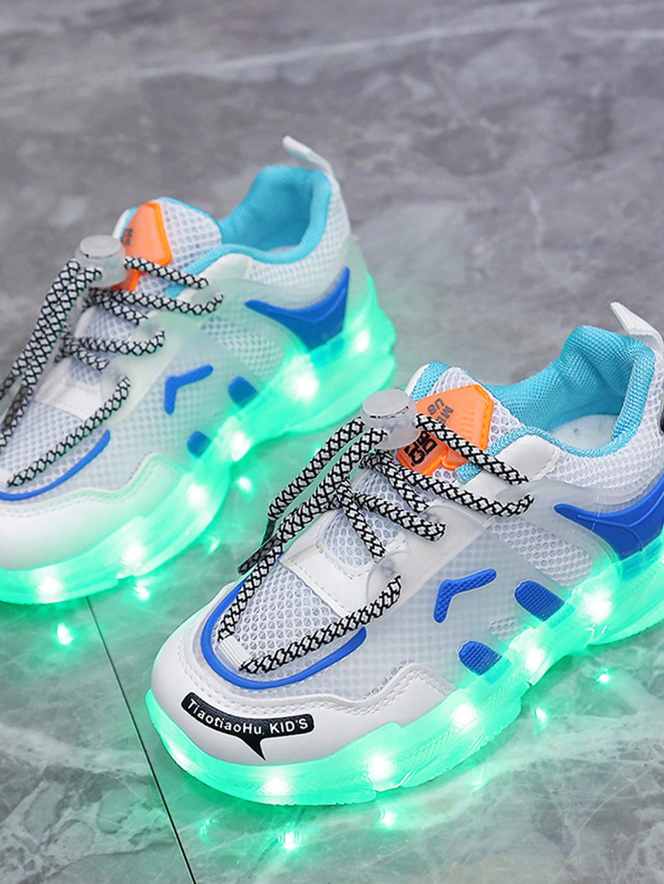 Usb Charging Led Light Up Shoes Made Of Breathable Mesh, Suitable For Boys, Girls, Children & Adolescents. Ideal For Night Running, Autumn & Spring Casual Walking And Exercise. The Shoes Have Color Changing Leds & Night Lights