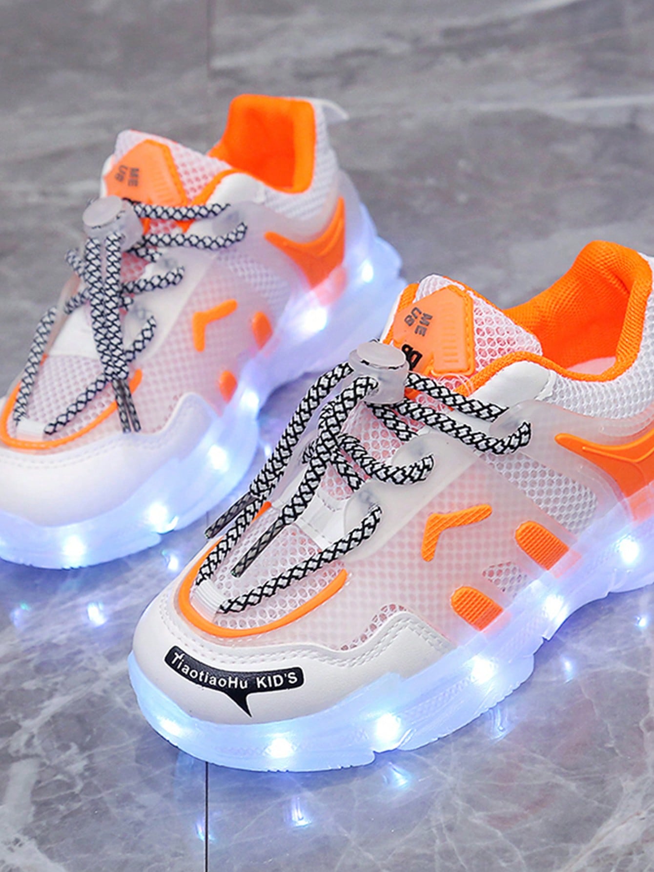 Usb Charging Led Light Up Shoes Made Of Breathable Mesh, Suitable For Boys, Girls, Children & Adolescents. Ideal For Night Running, Autumn & Spring Casual Walking And Exercise. The Shoes Have Color Changing Leds & Night Lights