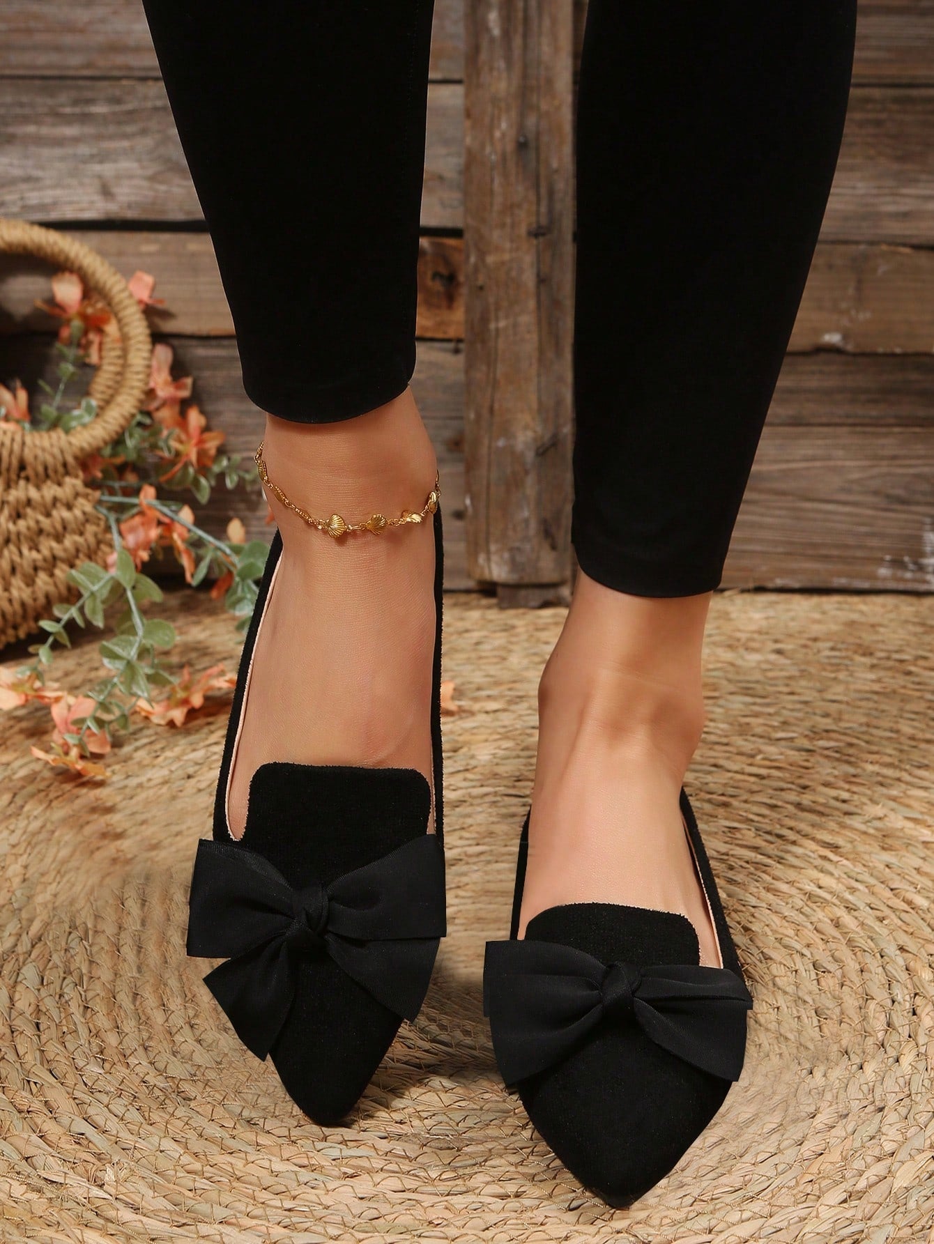 Women's Sweet Bowknot Autumn Shoes, Slip-on Black Flat Shoes With Pointed Toe, Fashionable