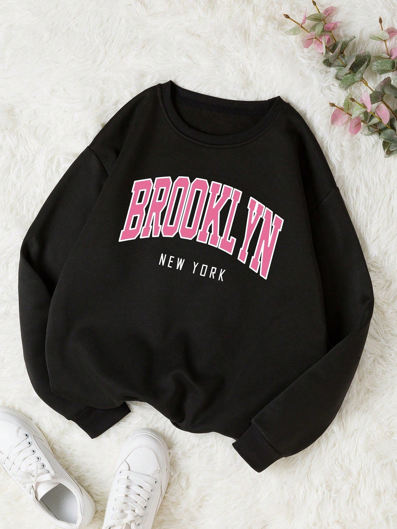 Qutie Letter Graphic Thermal Lined Sweatshirt