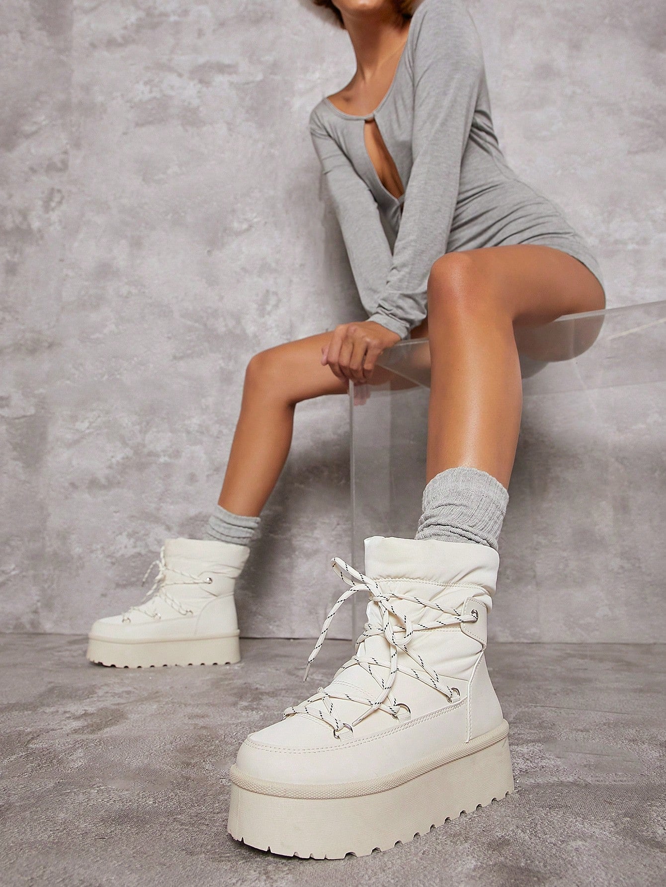 Lace-Up Flatform Boots