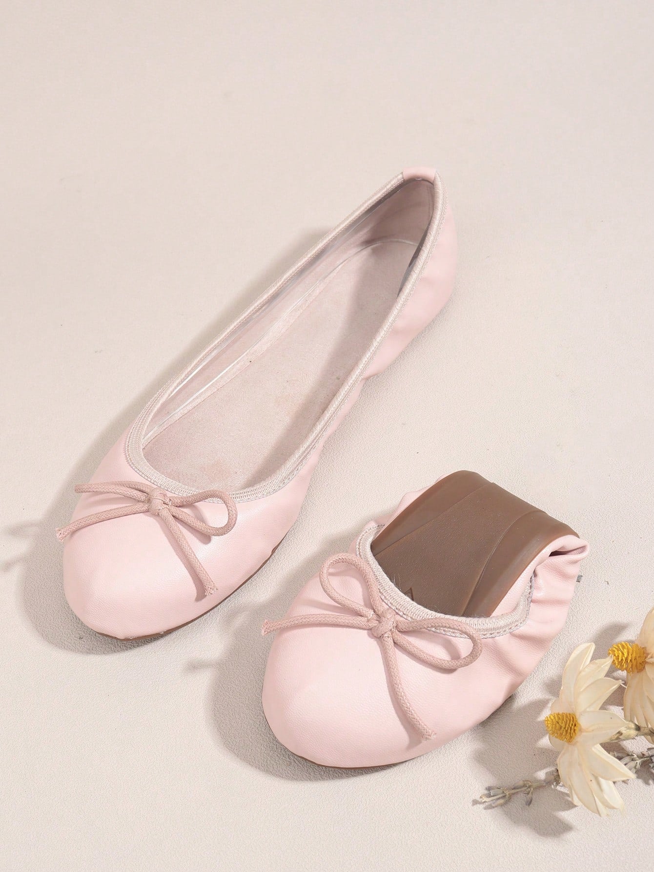 New Style Spring/Summer Round Toe Flat Shoes With Bowknot Detail, Soft Bottom Dancing Shoes