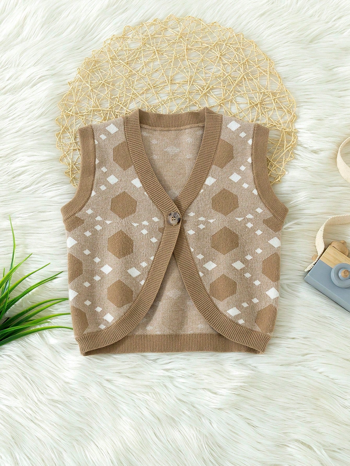 Young Girl Geo Pattern Vest Cardigan