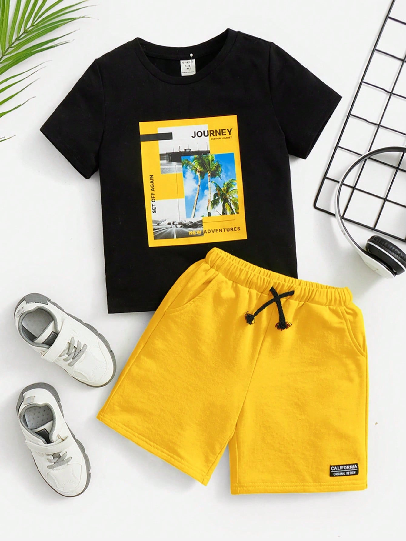 Young Boy Coconut Tree & Letter Graphic Tee & Shorts