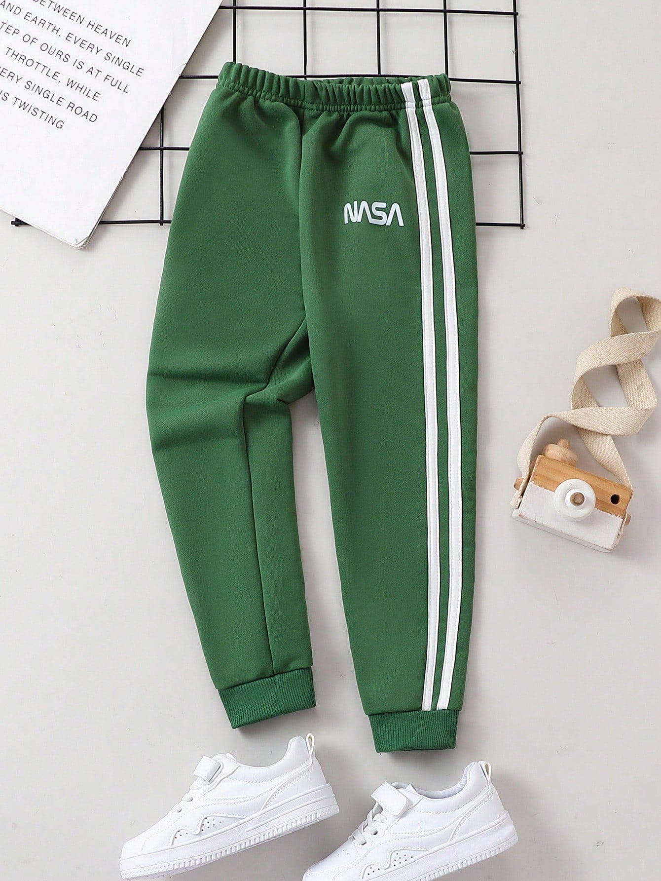 Young Boy Letter Graphic Contrast Tape Sweatpants