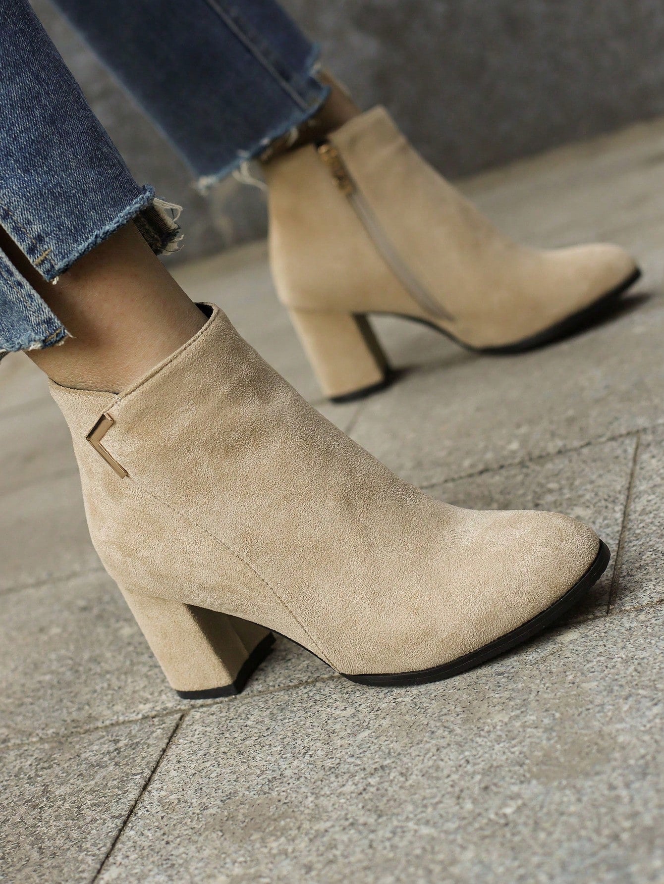 Fashionable Elegant High Heel Women's Boots In Beige For Autumn And Winter