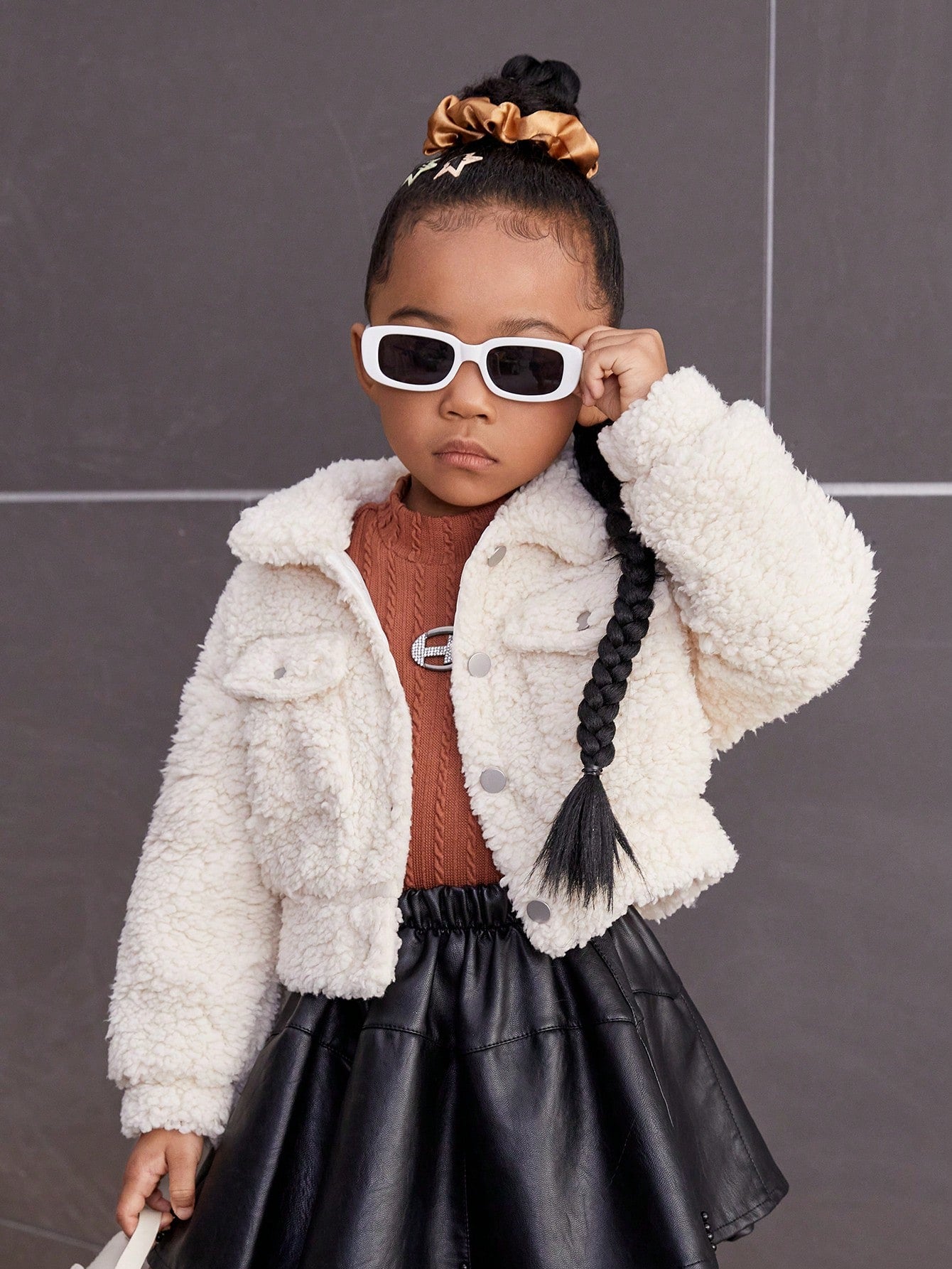 Young Girl Flap Pocket Drop Shoulder Teddy Jacket