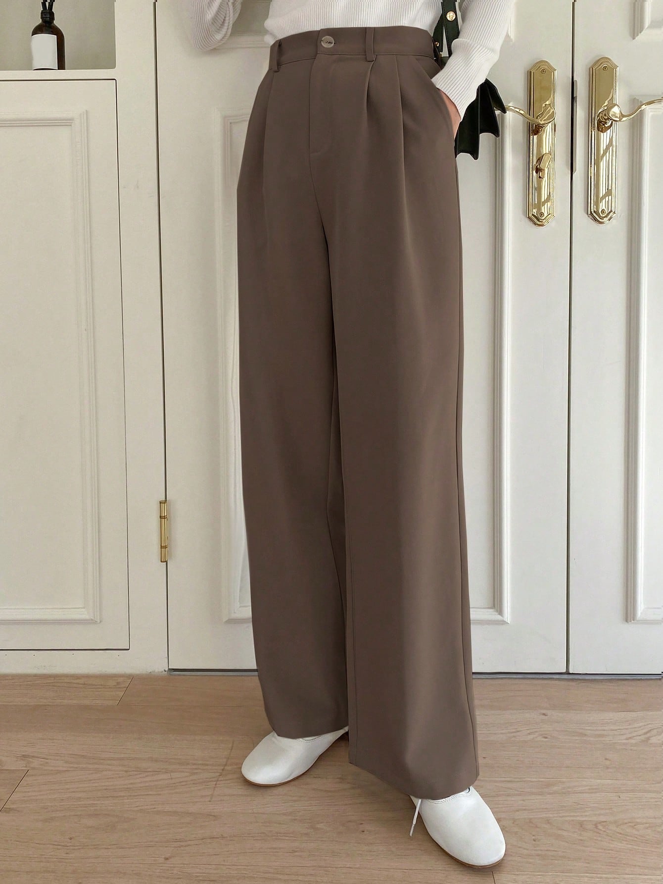 Plicated Detail Suit Pants