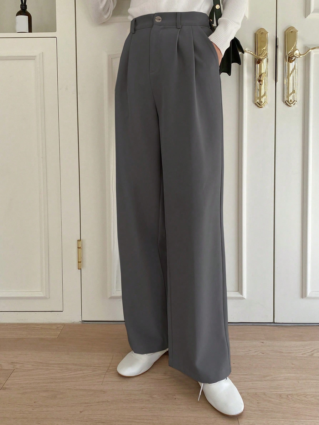 Plicated Detail Suit Pants