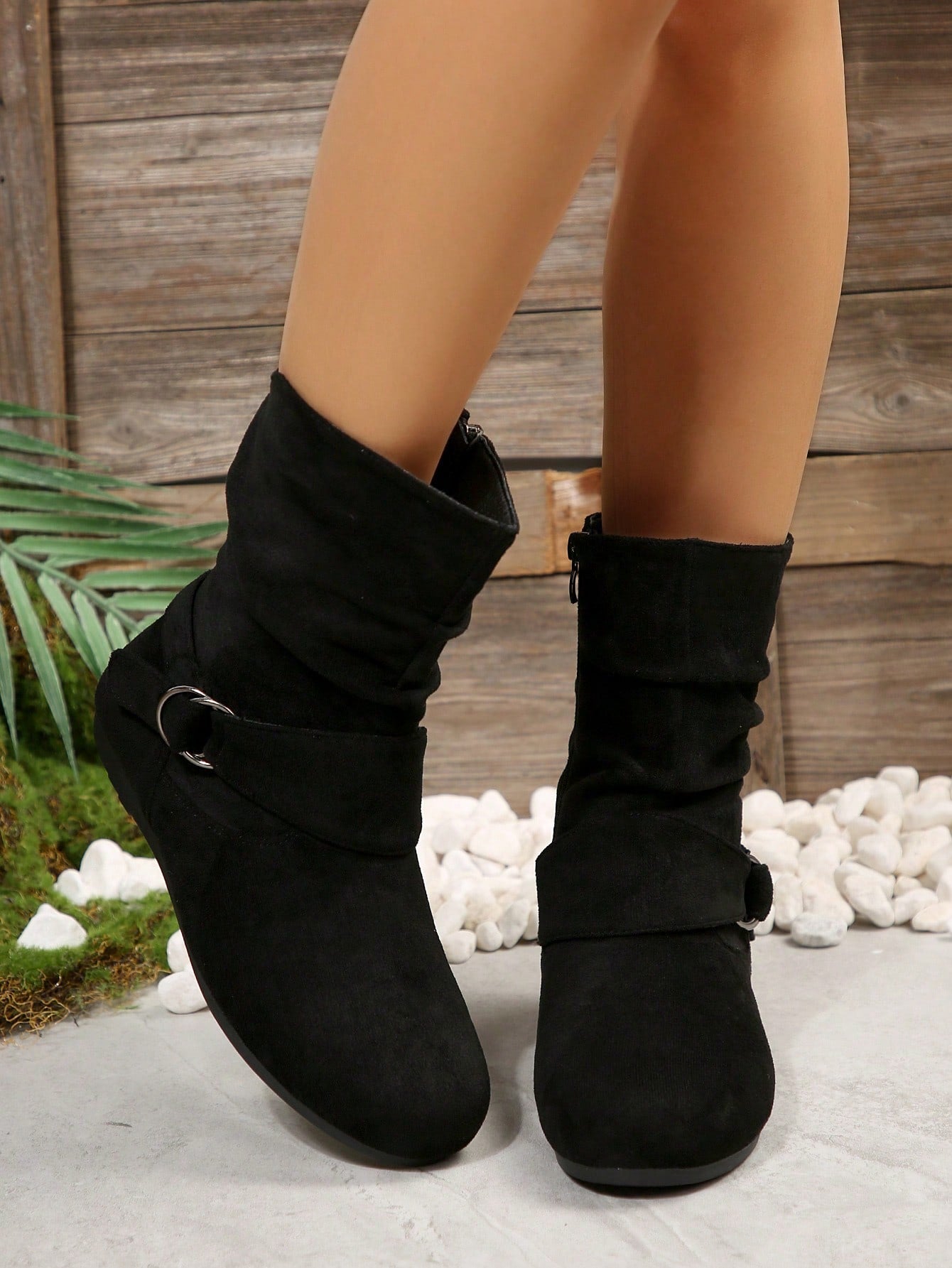 Women's Simple Black Buckle Decorated Fashion Boots