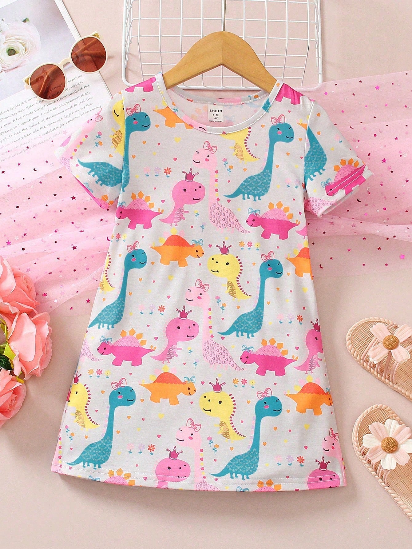 Young Girl Dress Style Cute Dinosaur Print Light & T-Shirt For Casual Summer Occasions